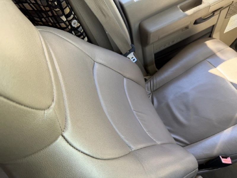 2015 WINNEBAGO 30J