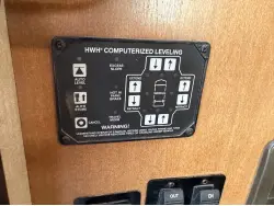 2015 WINNEBAGO 30J