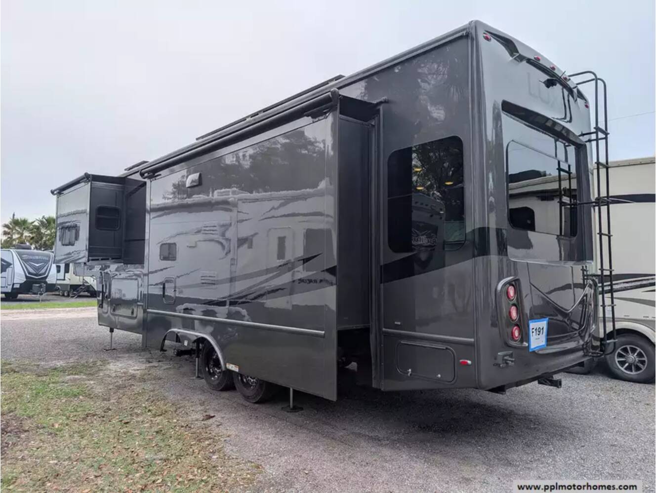 A photo of this 2022 The Rv Factory GOLD 35GRS