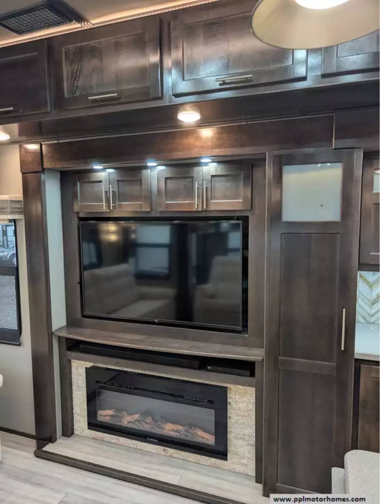 A photo of this 2022 The Rv Factory GOLD 35GRS