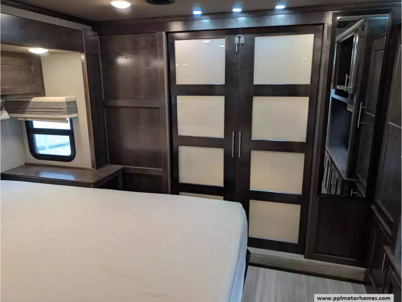 A photo of this 2022 The Rv Factory GOLD 35GRS