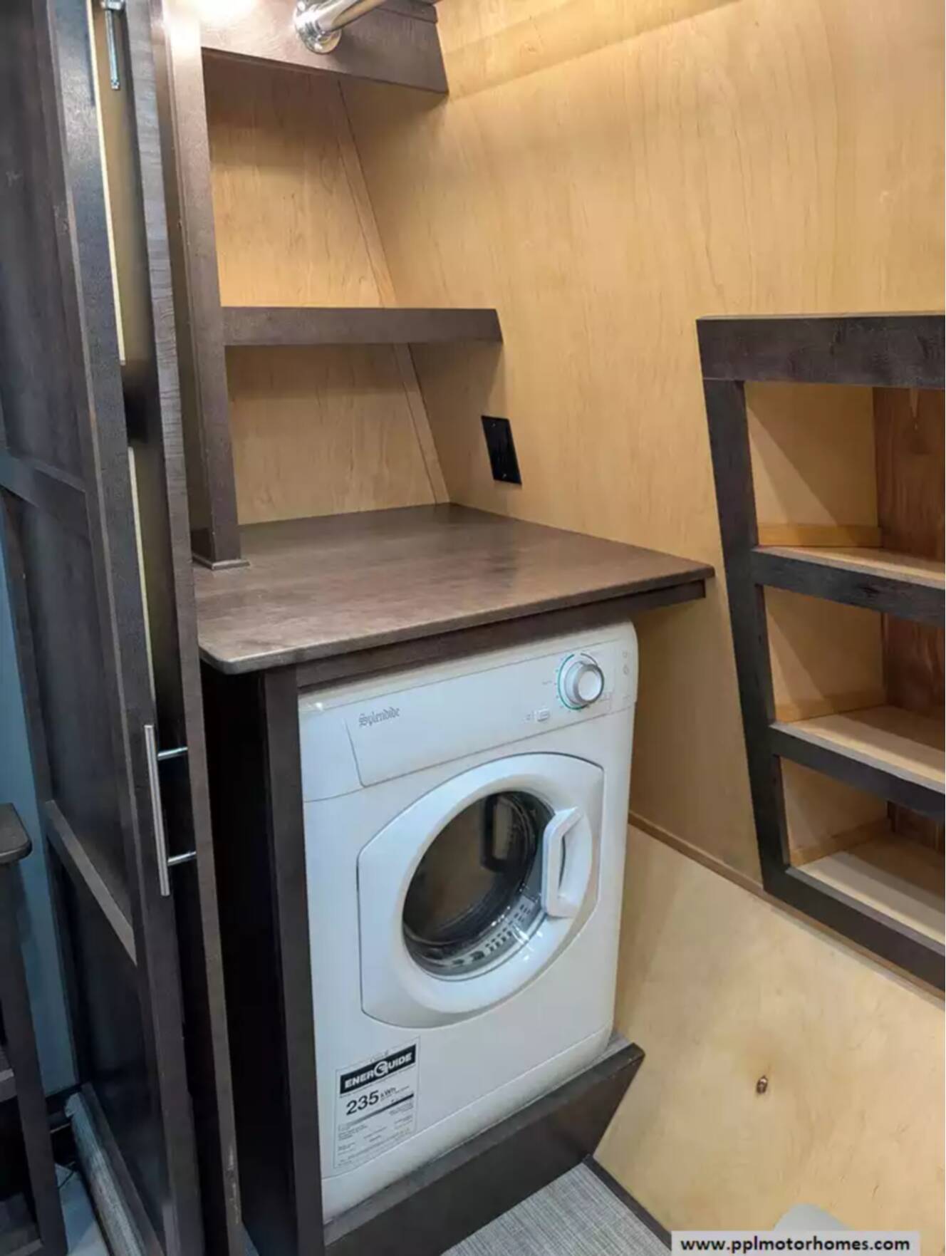 A photo of this 2022 The Rv Factory GOLD 35GRS