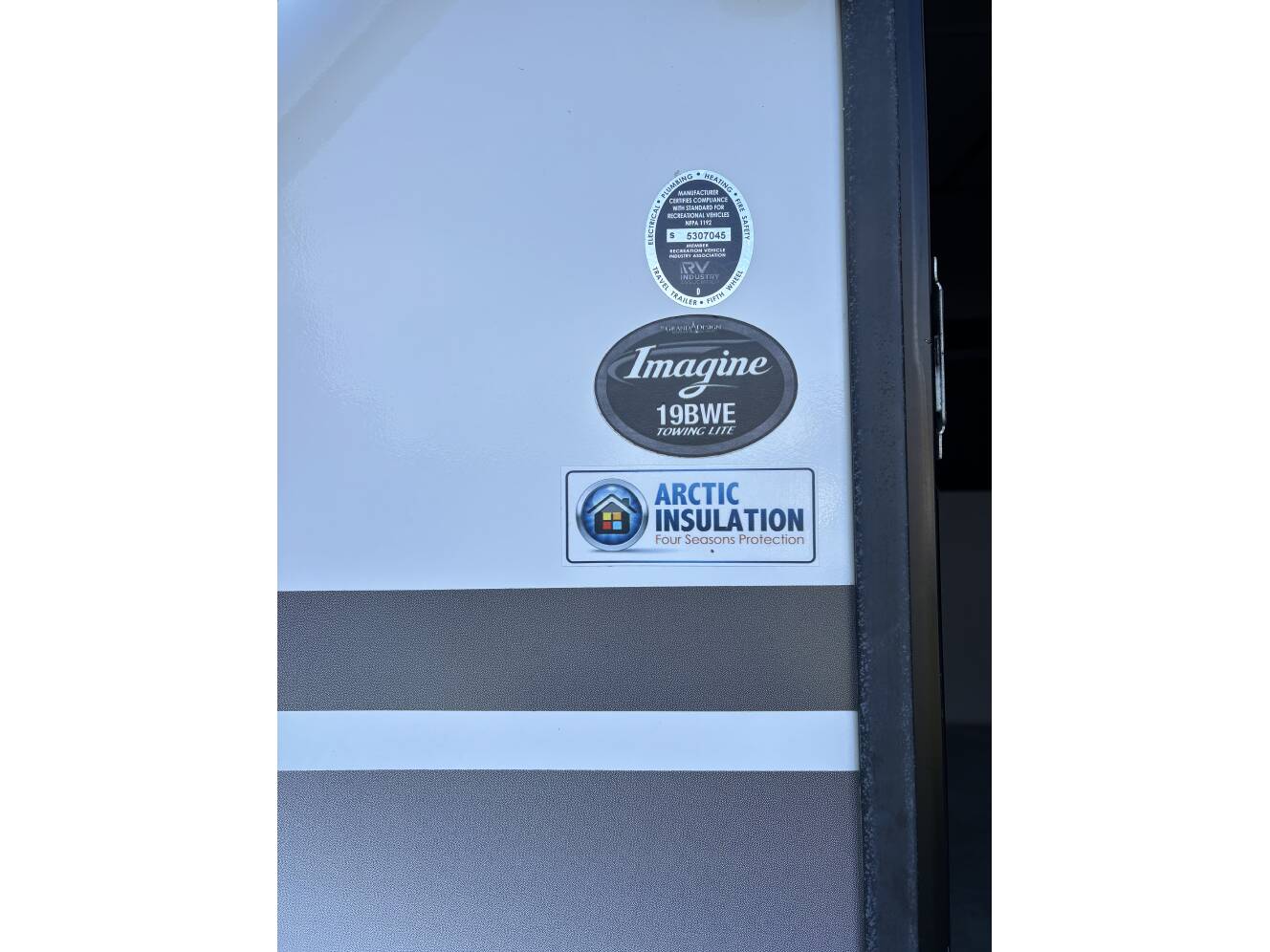 A photo of this 2019 Grand Design IMAGINE XLS 19BWE
