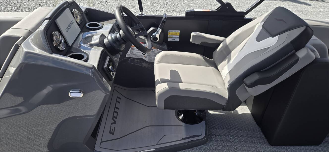 A photo of this 2026 Evotti 521 QL