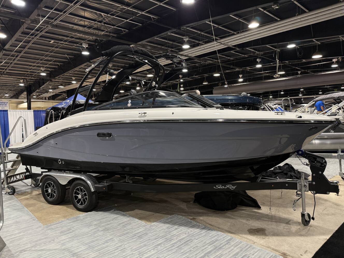 A photo of this 2026 Sea Ray SPX 210
