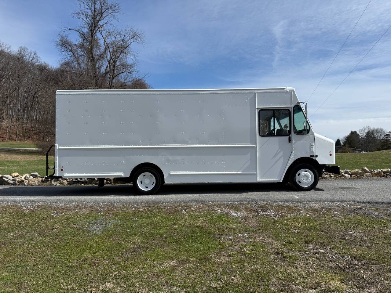 2021 FORD Stripped Chassis in Lafayette, NJ