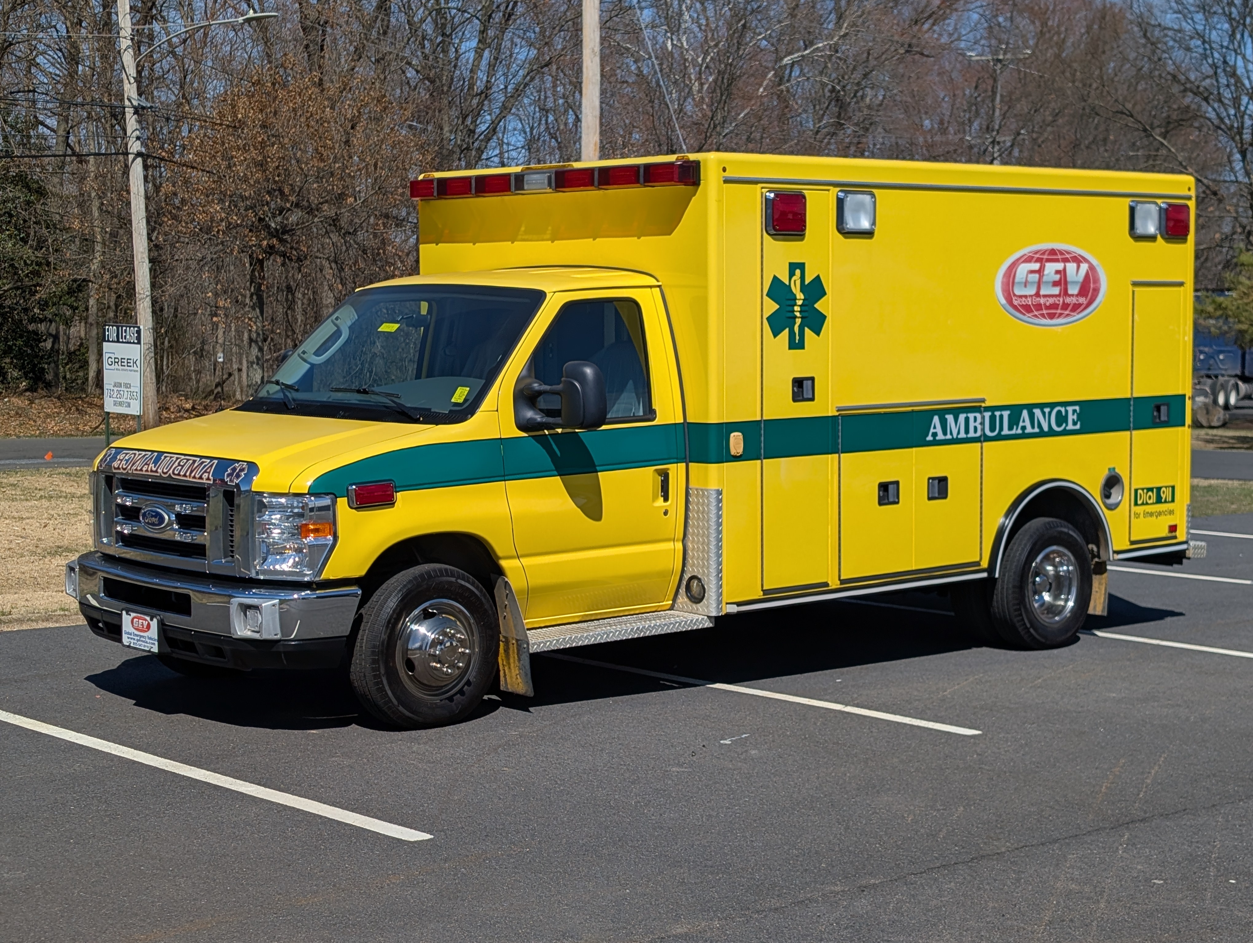 2008 FORD E 450 in Levittown, PA