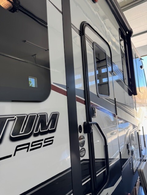 2020 Grand Design MOMENTUM M-CLASS 351M in spanish springs NV
