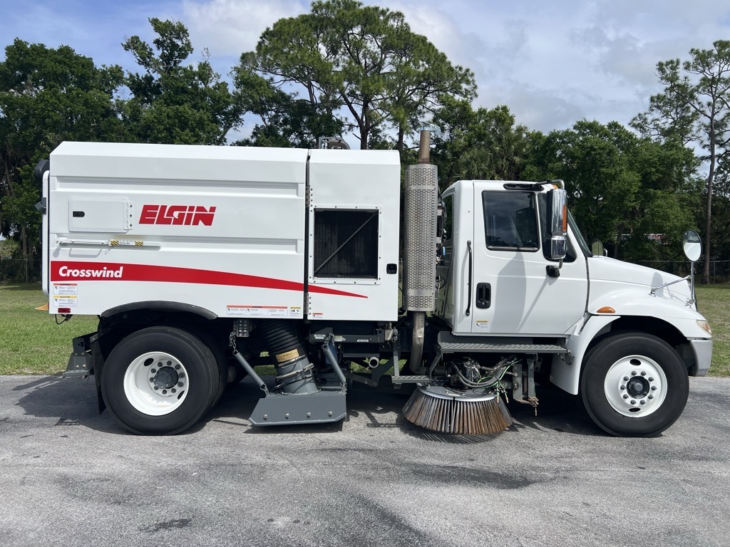 2018 ELGIN CROSSWIND in Fort Pierce, FL