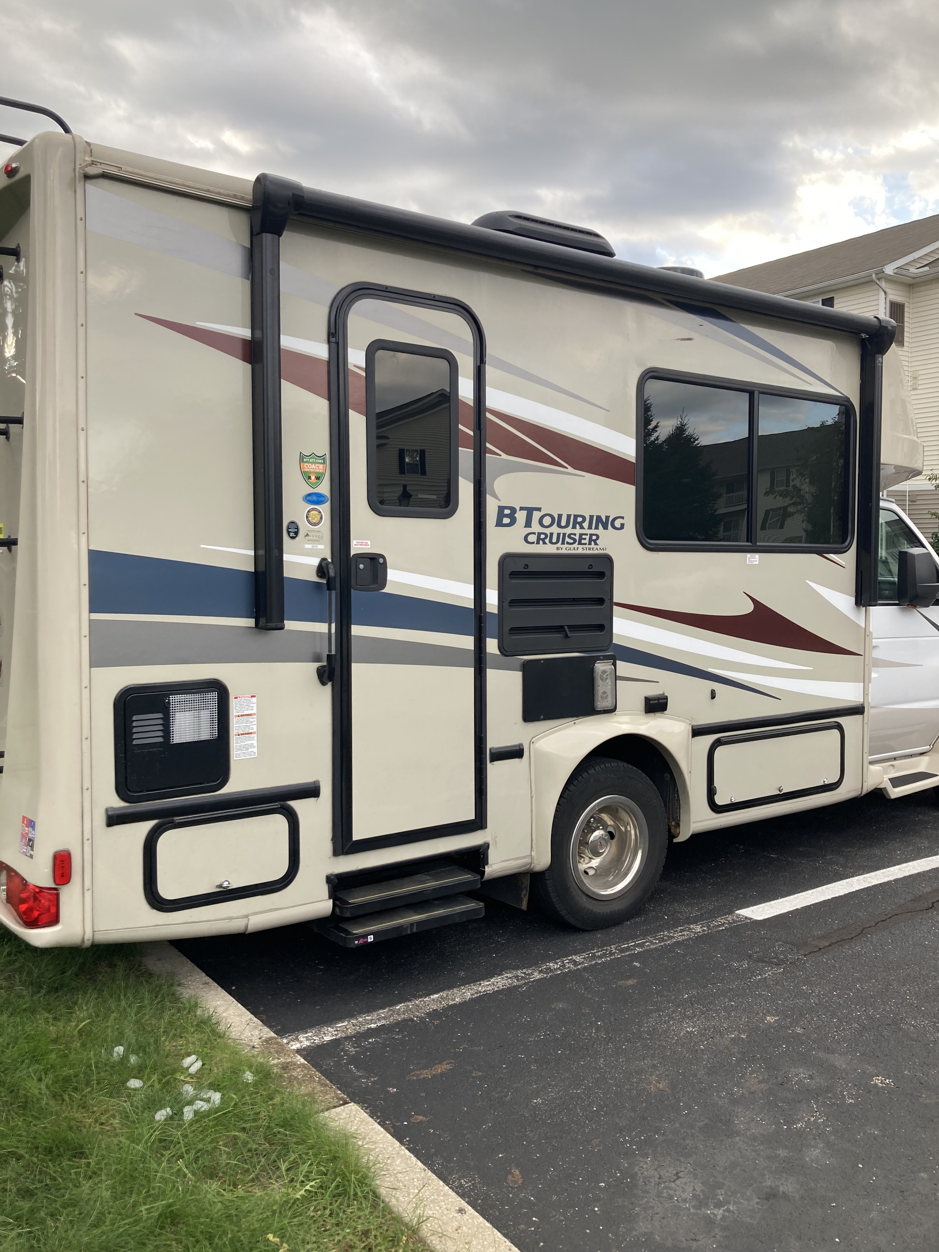 2022 Gulf Stream B TOURING CRUISER 5210 in kent OH