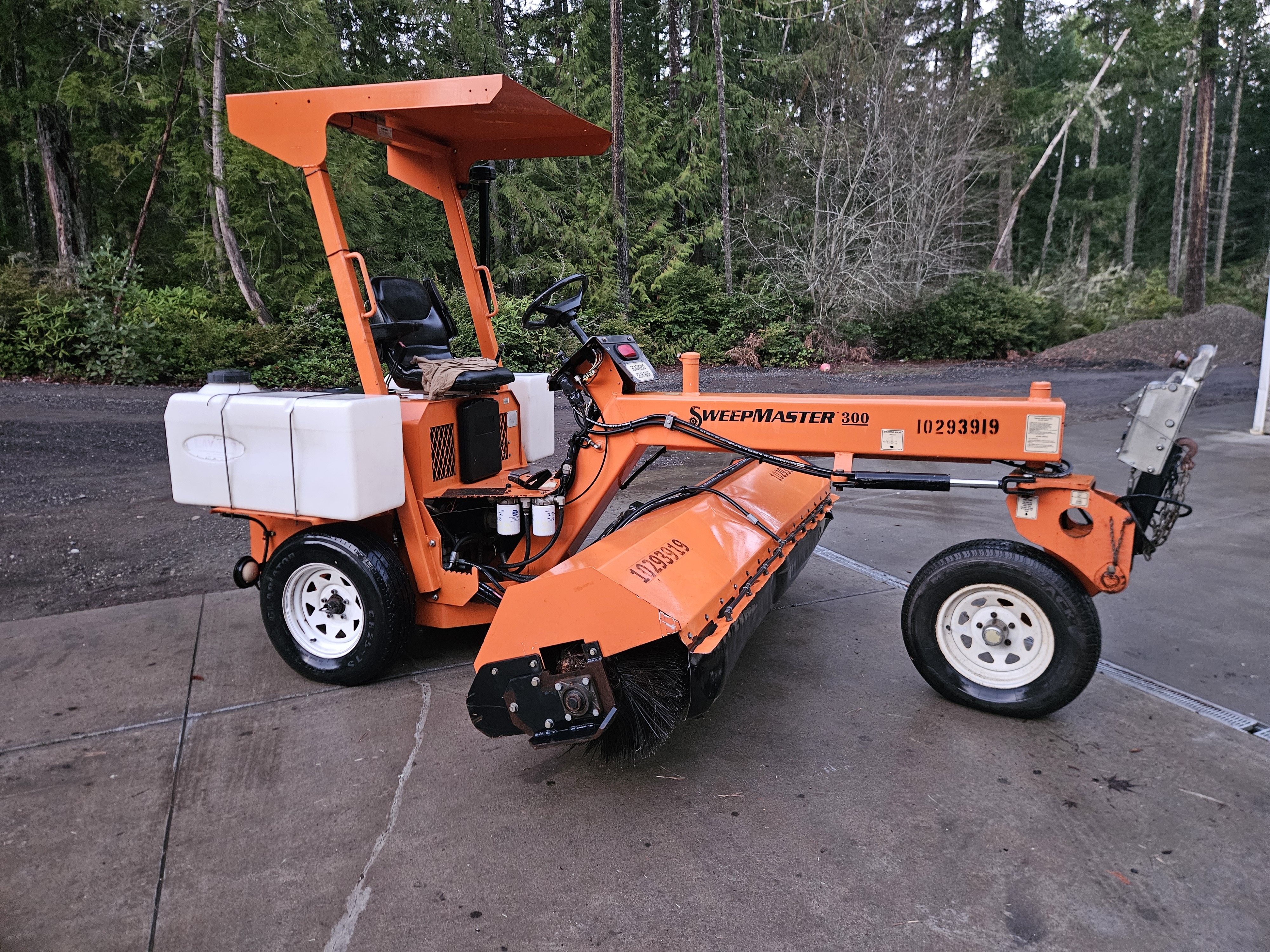 2014 LAYMOR sm300 in Silverdale Wa, WA