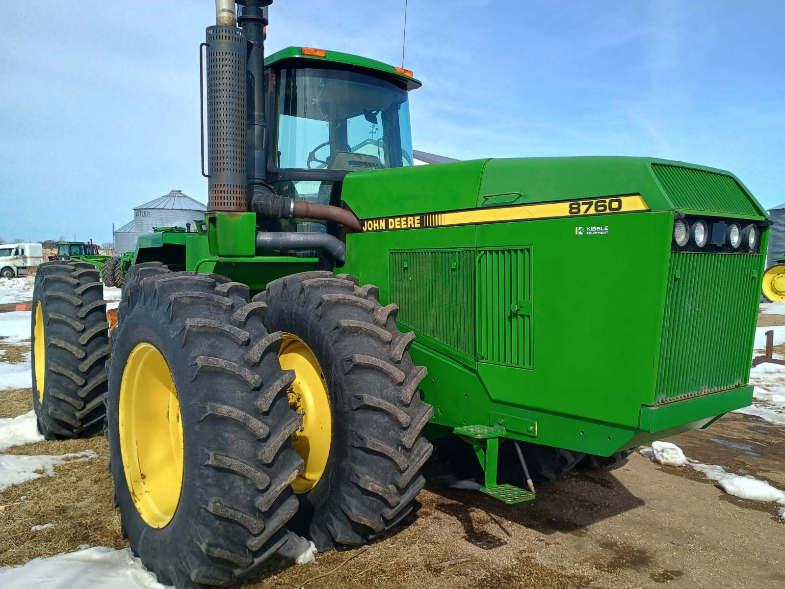 1992 JOHN DEERE 8760 in De Smet, SD