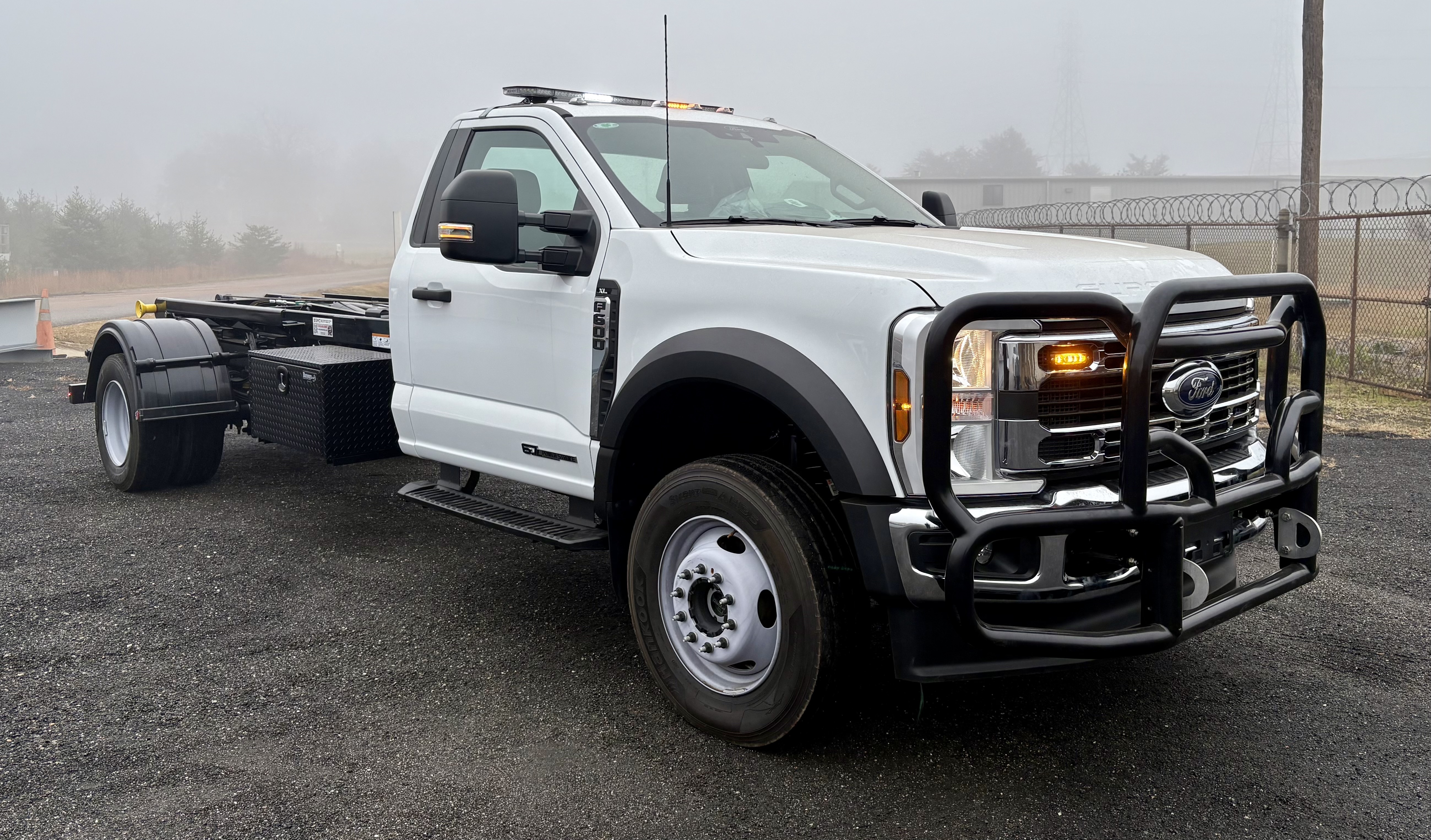 2026 FORD F-600 XL - SWITCH-N-GO 14' HYDRAULIC HOIST in Statesville, NC