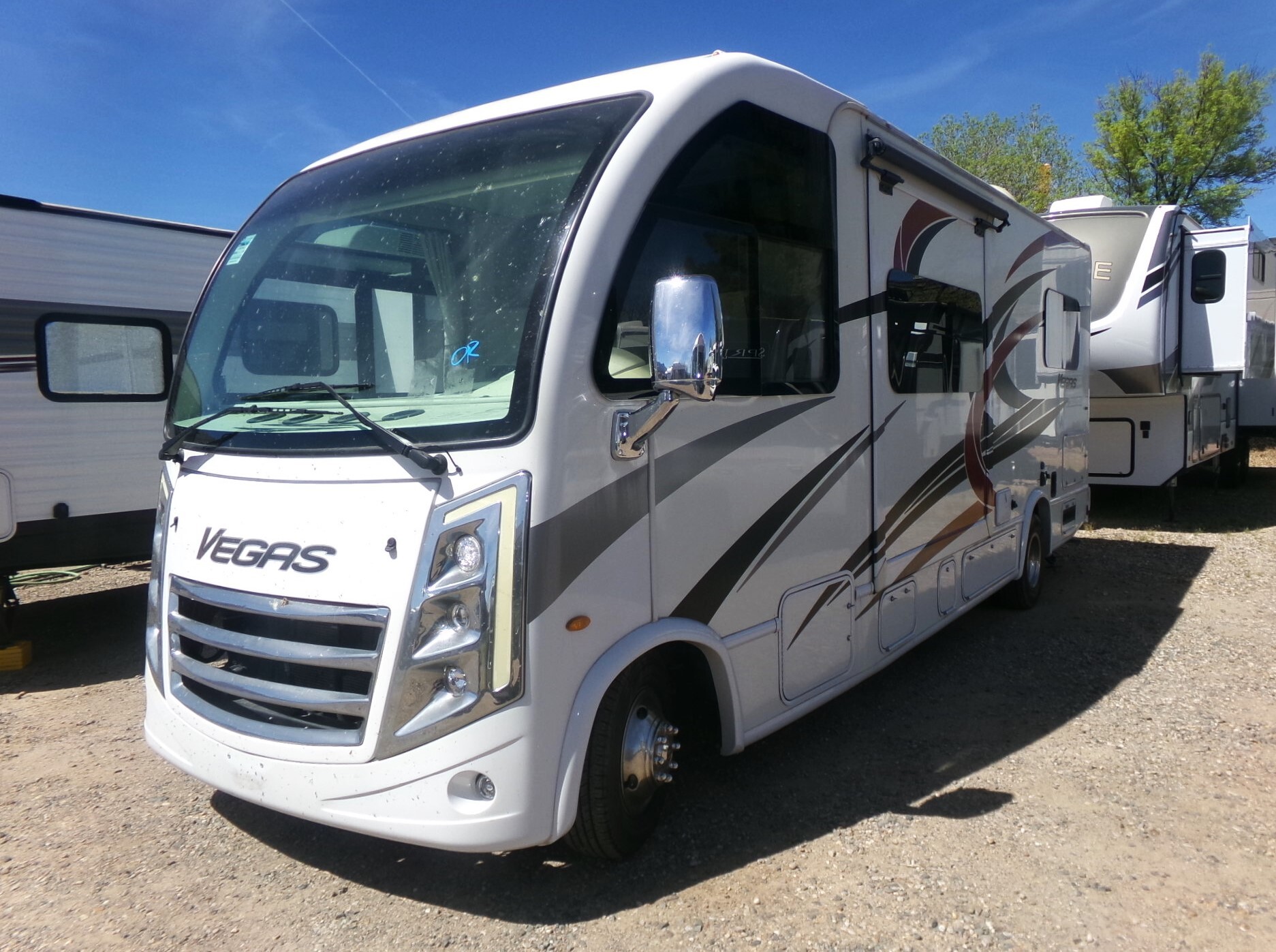 2023 Thor Motor Coach VEGAS 24 1 in camp verde AZ