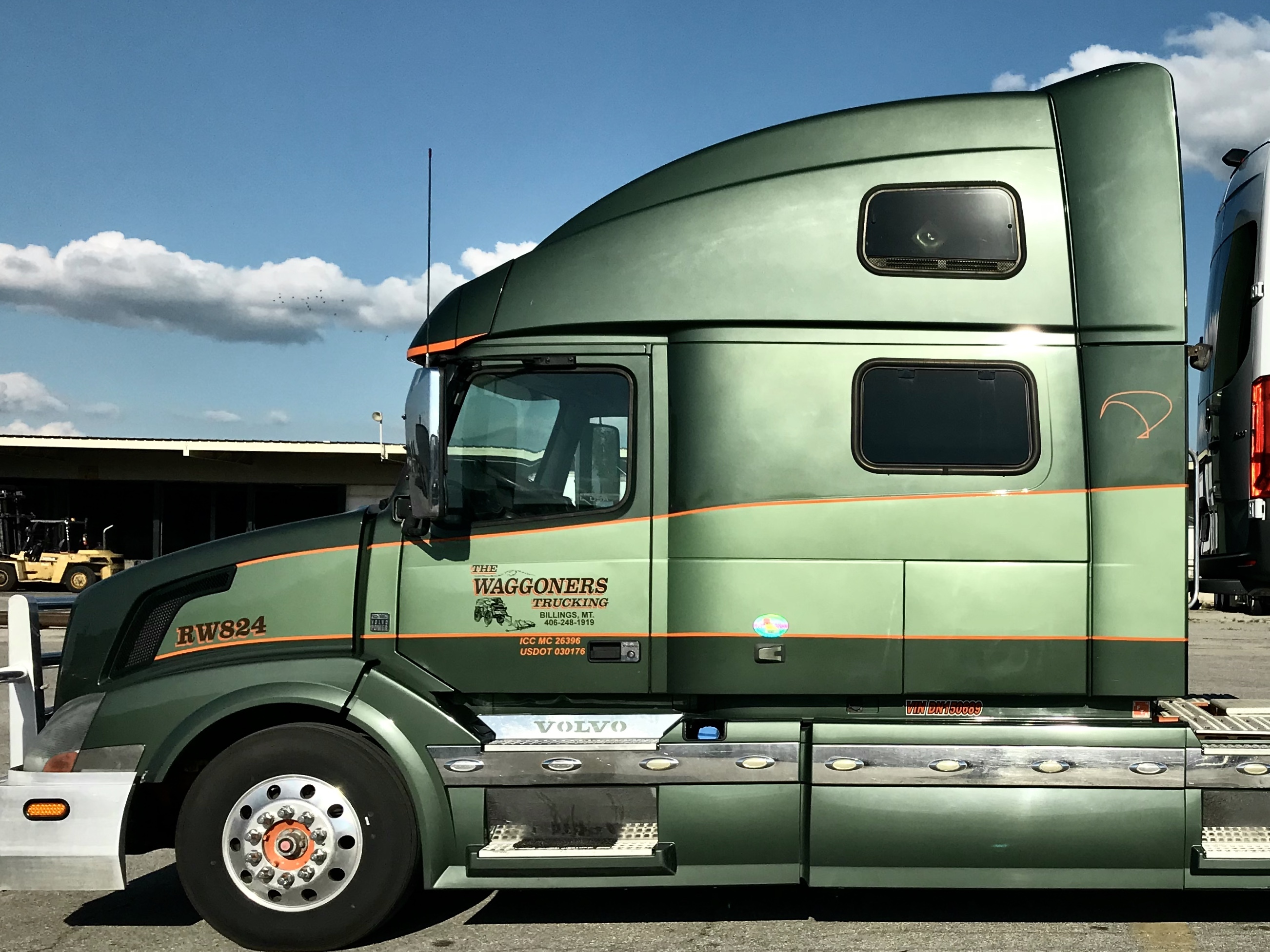 2013 VOLVO 780 in Higley, AZ