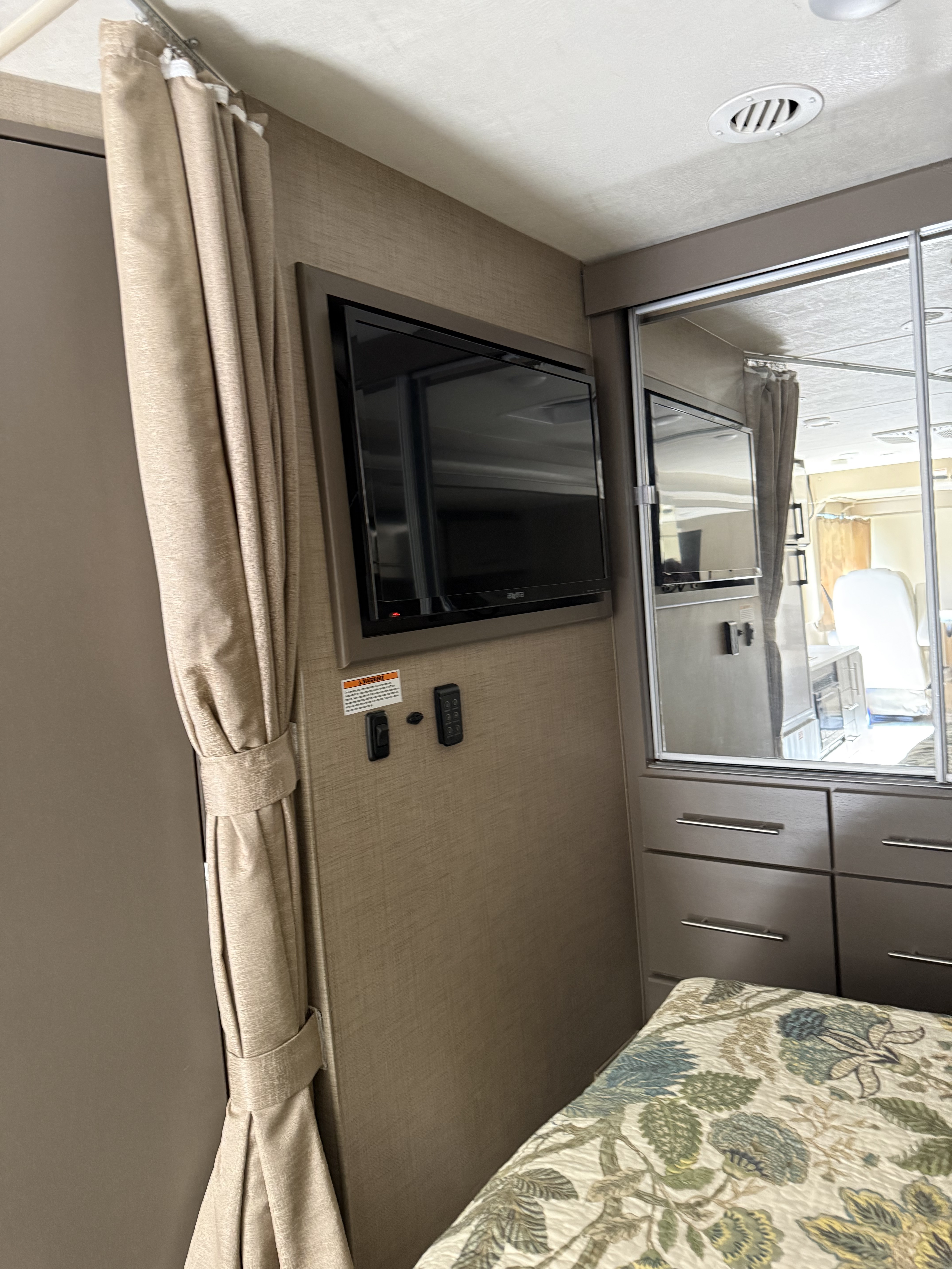 2021 Thor Motor Coach AXIS 25.6 in yucaipa CA