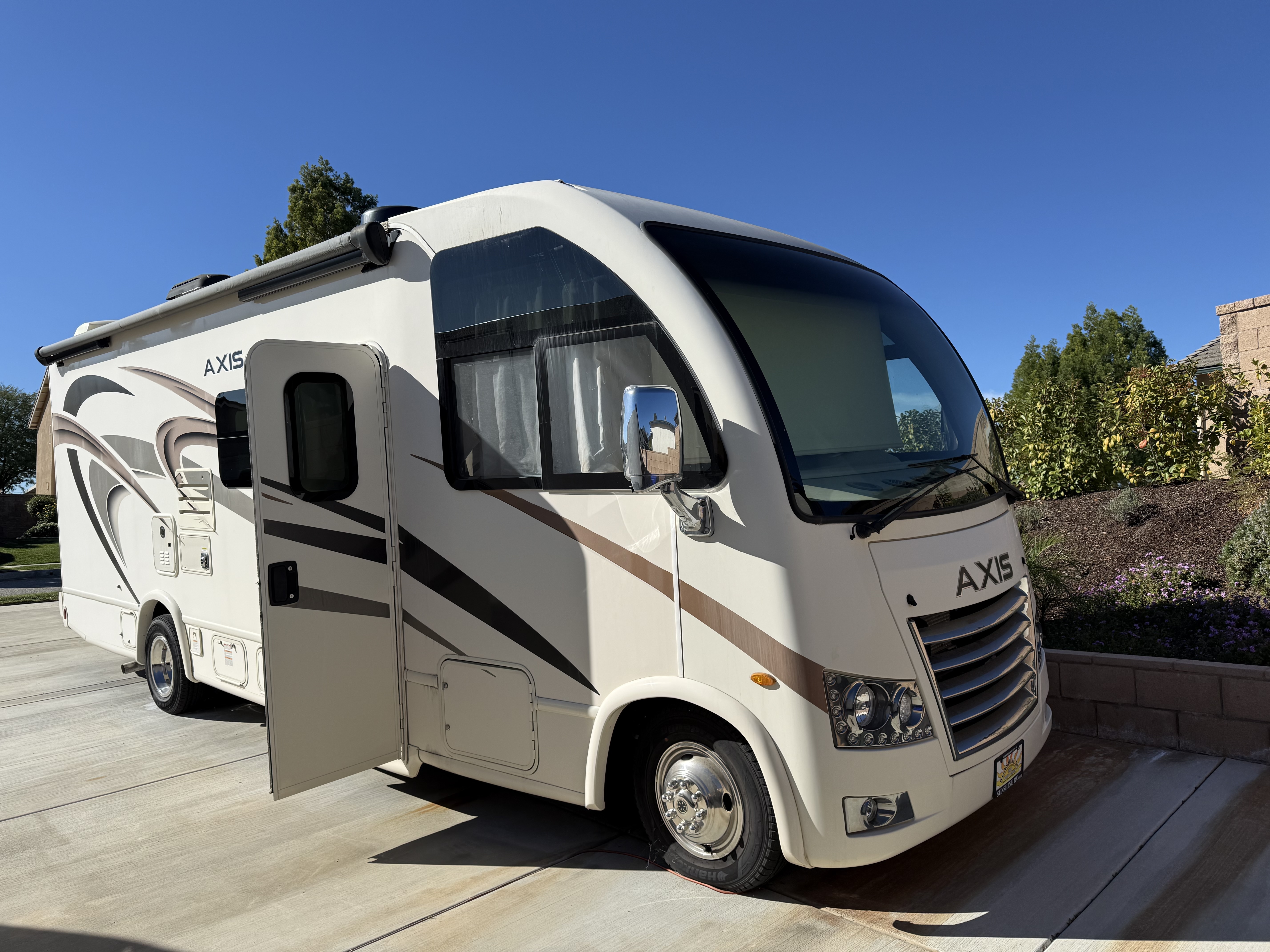 2021 Thor Motor Coach AXIS 25.6 RV
