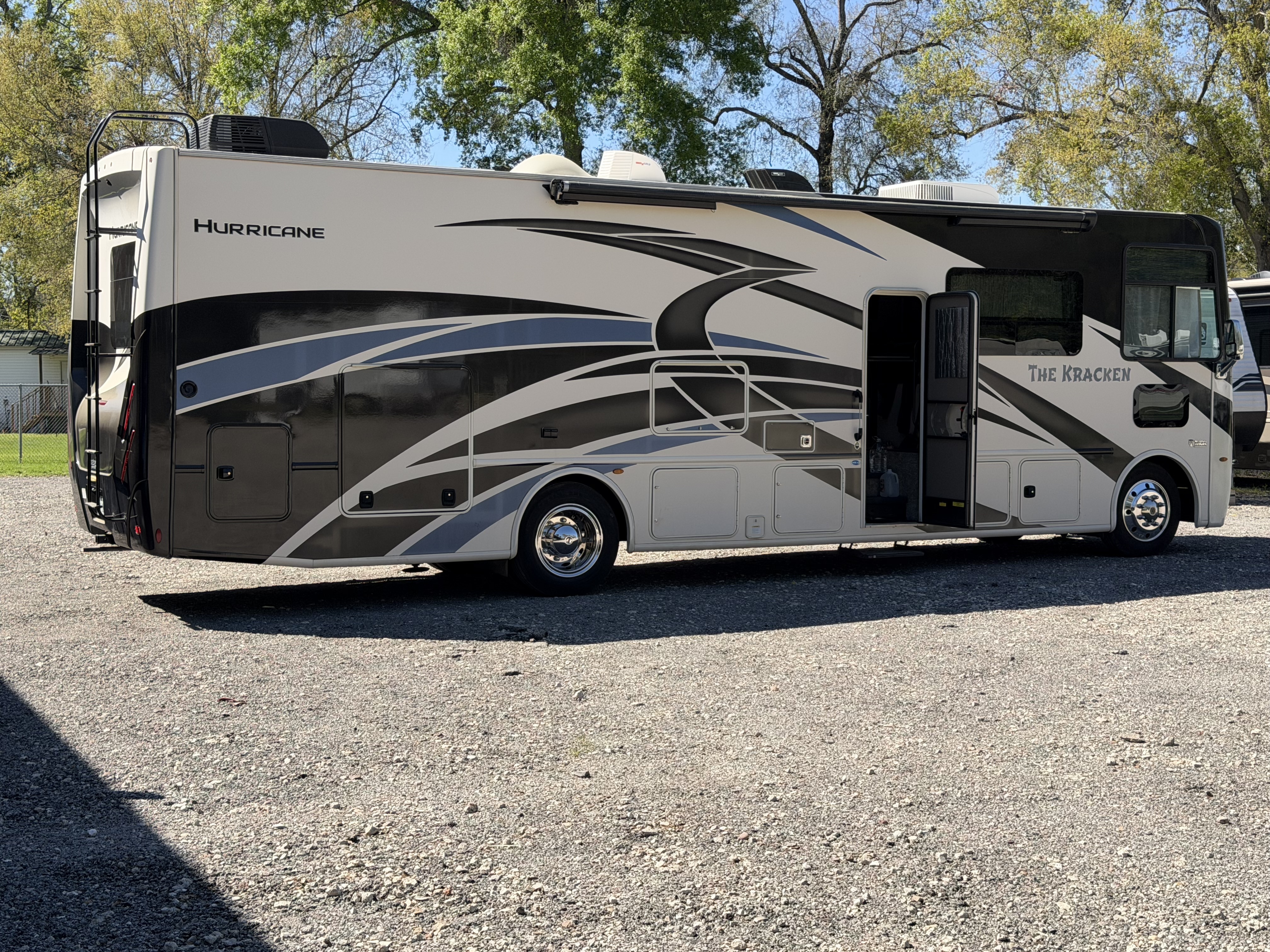 2021 Thor Motor Coach HURRICANE 34J RV