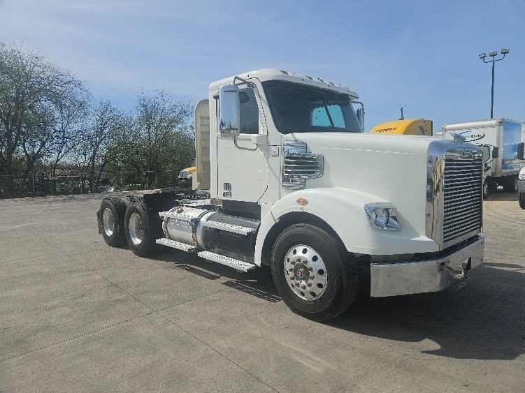 2019 FREIGHTLINER 122 SD in San Antonio, TX