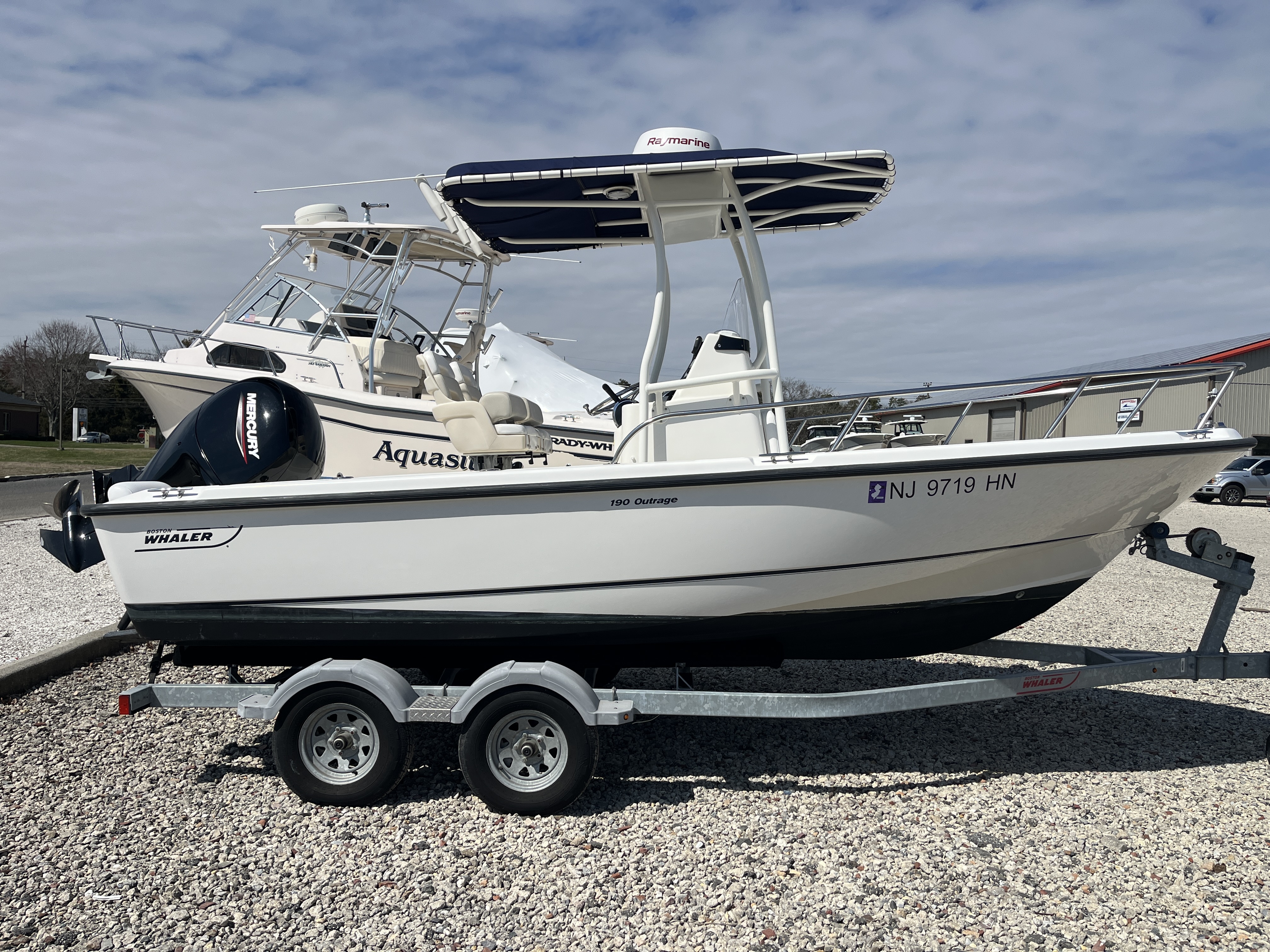 2021 Boston Whaler 190 OUTRAGE in dennis NJ
