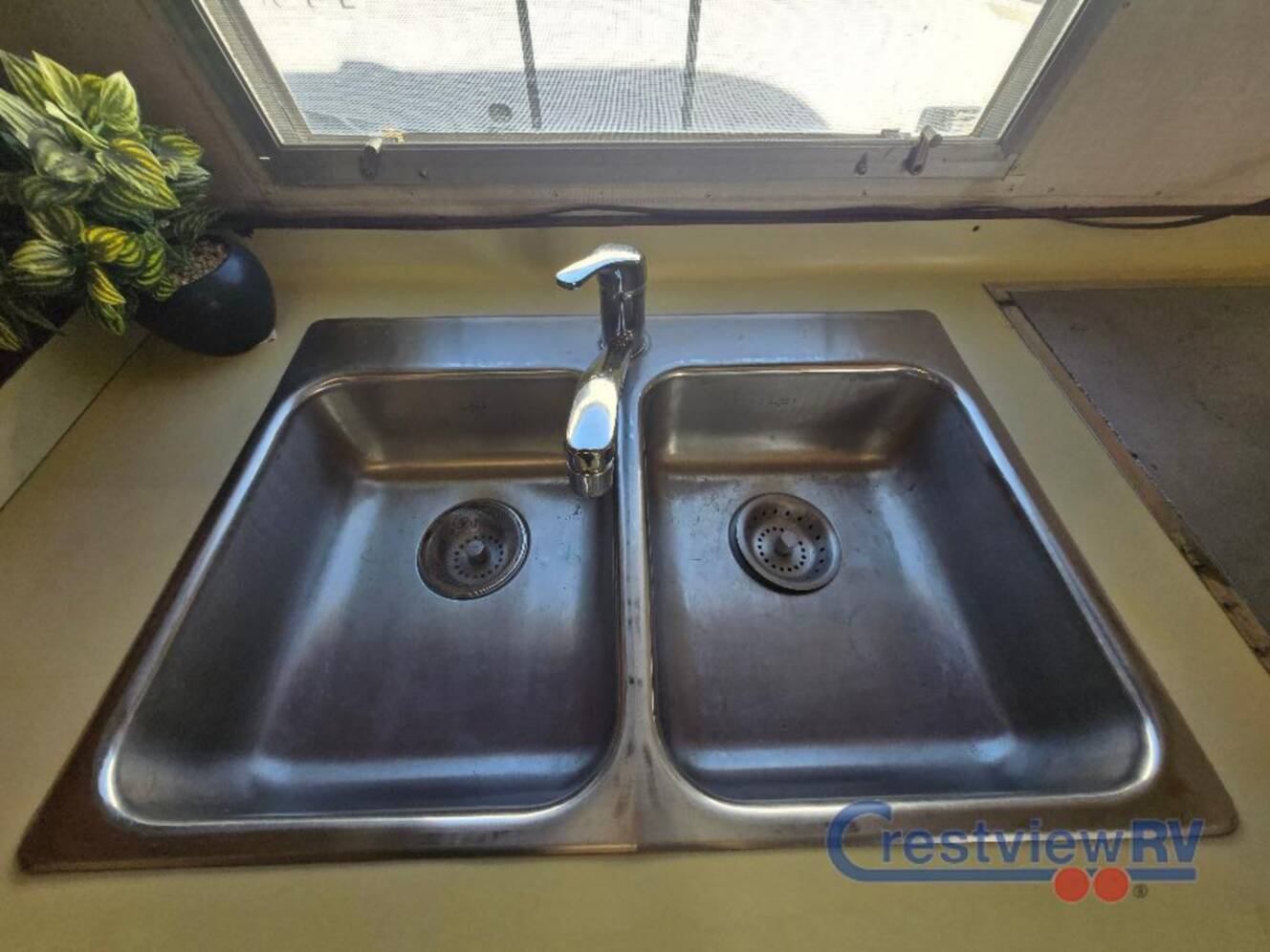 A photo of this 1968 Airstream Crusader