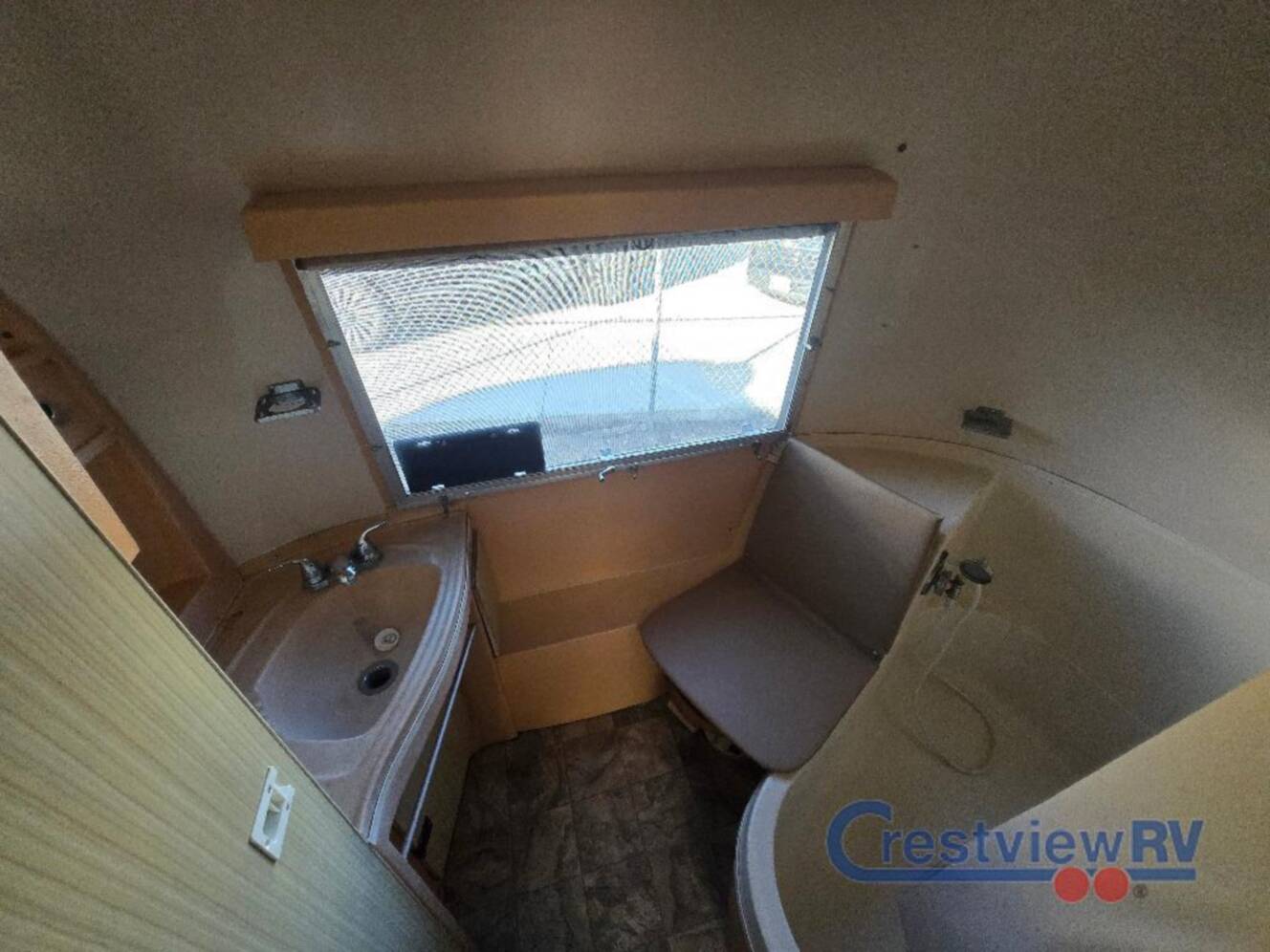 A photo of this 1968 Airstream Crusader