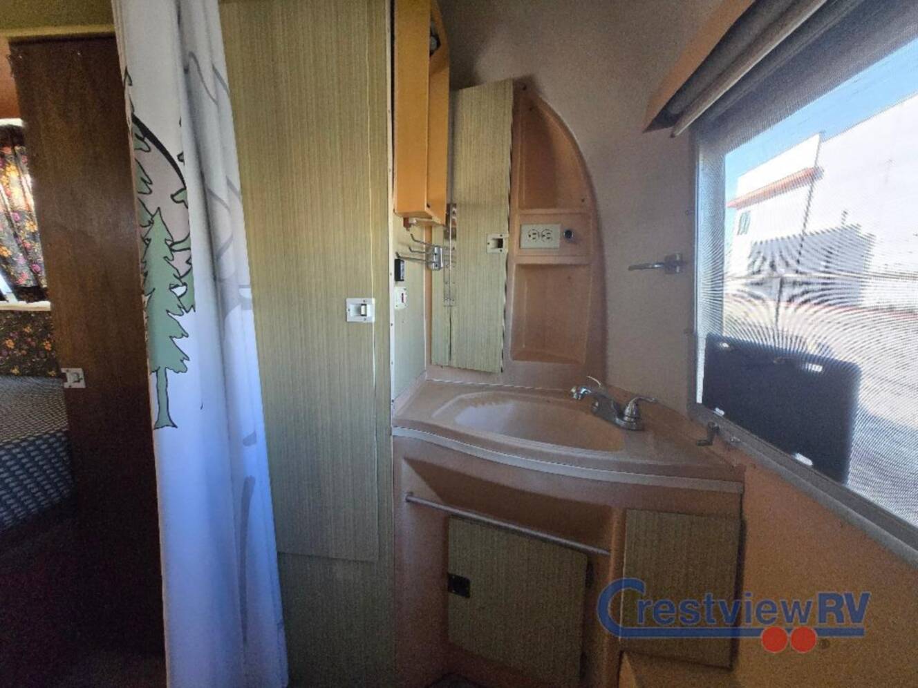 A photo of this 1968 Airstream Crusader