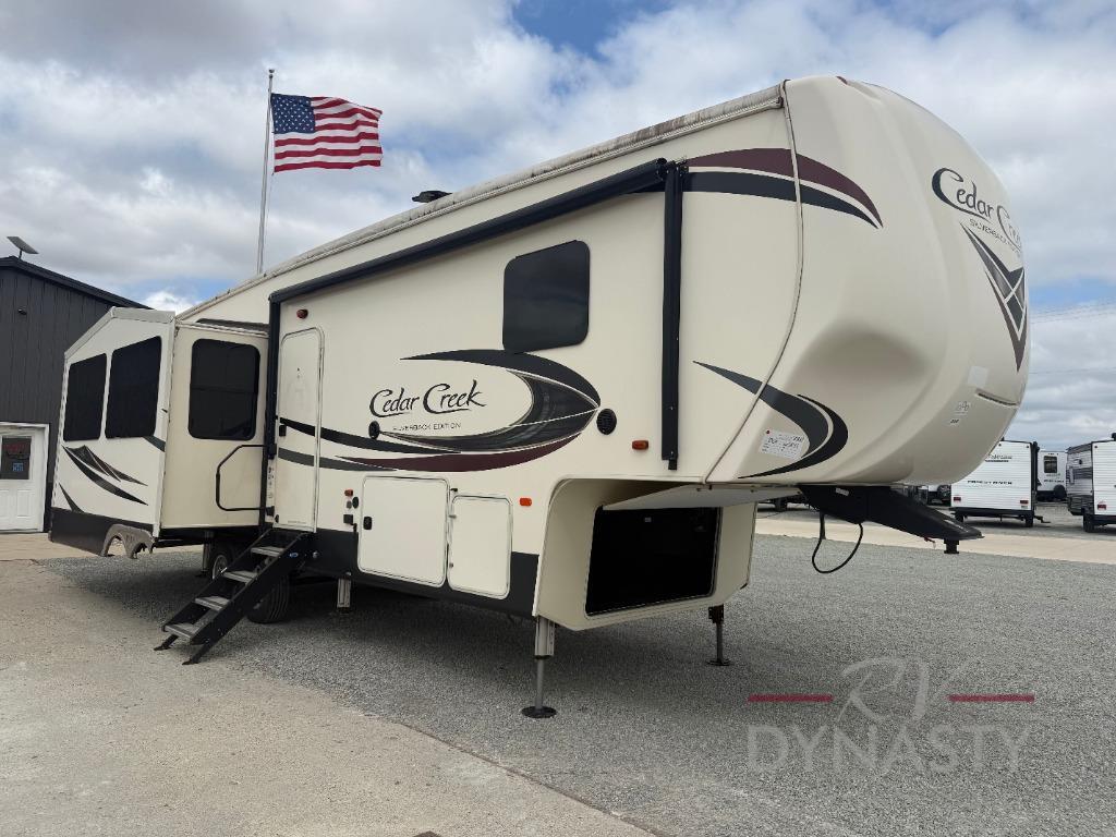 2018 Forest River Rv Cedar Creek Silverback 29IK in bunker hill IN