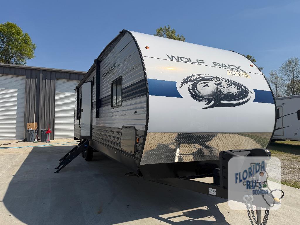 2021 Forest River Rv Cherokee Wolf Pack Gold 23GOLD15 Travel Trailer Toy Hauler RV