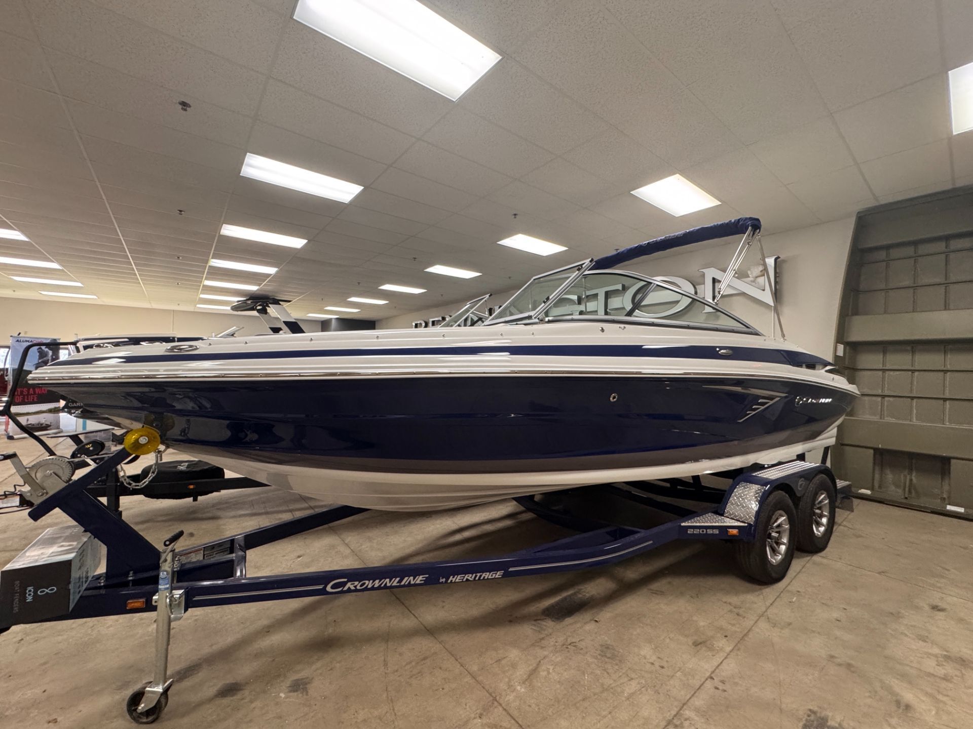 2025 Crownline 220 SS SURF in ramsey MN