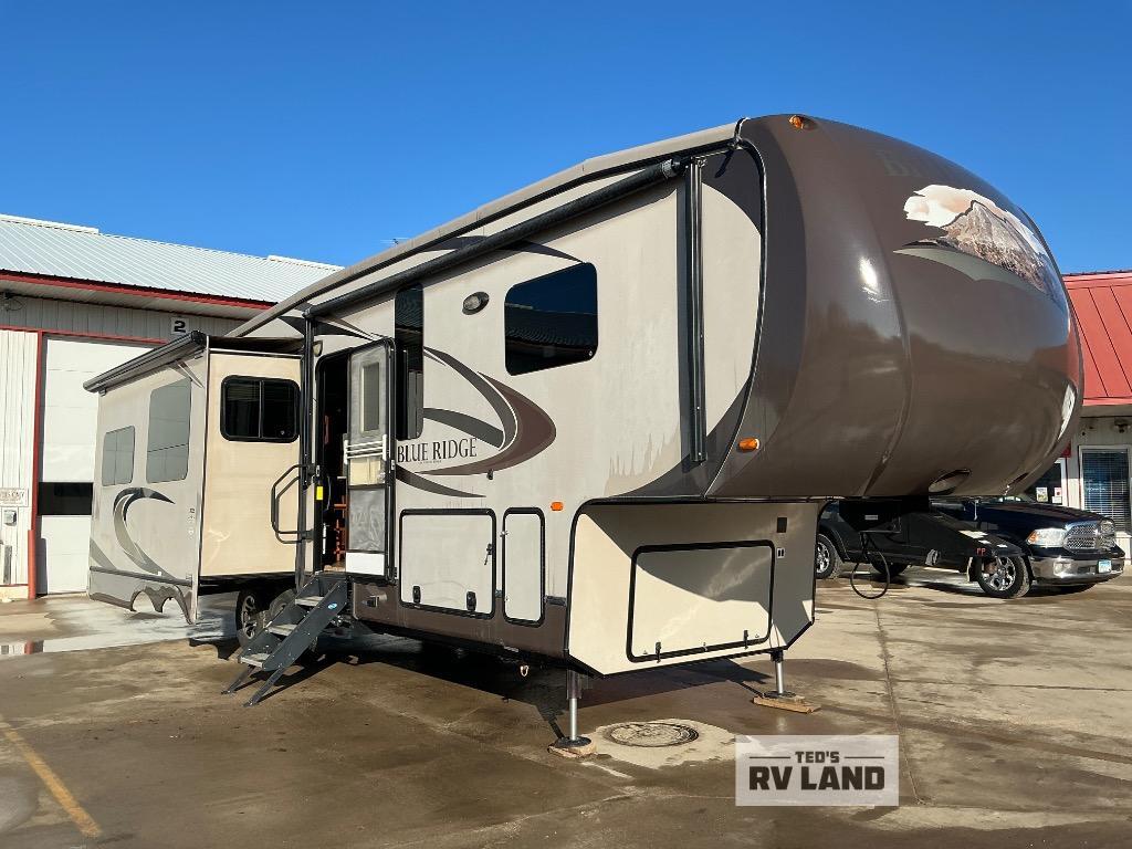 2013 Forest River Rv Blue Ridge 3025RL in paynesville MN