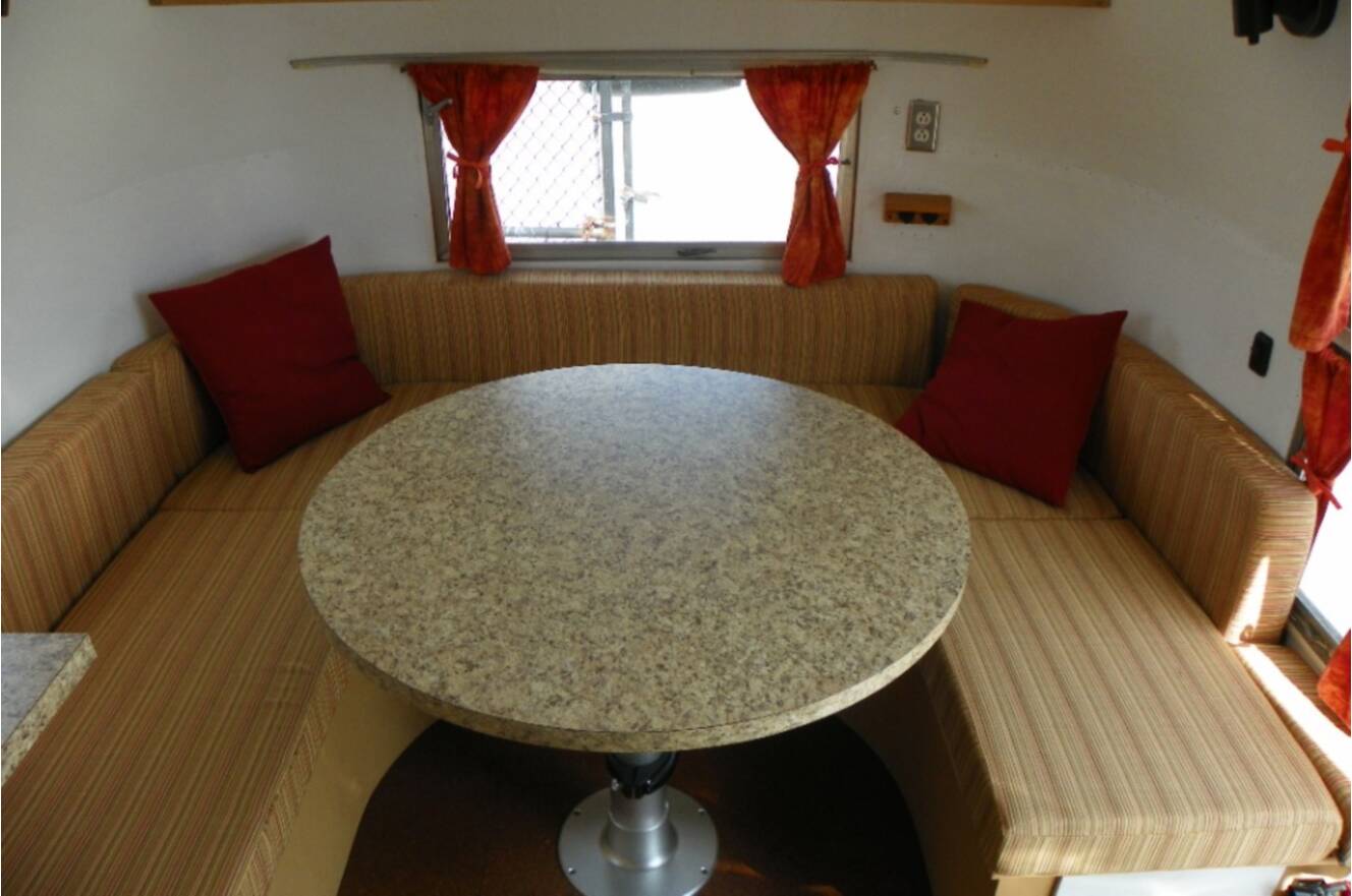 A photo of this 1959 Airstream AIRSTREAM FLYING CLOUD 22