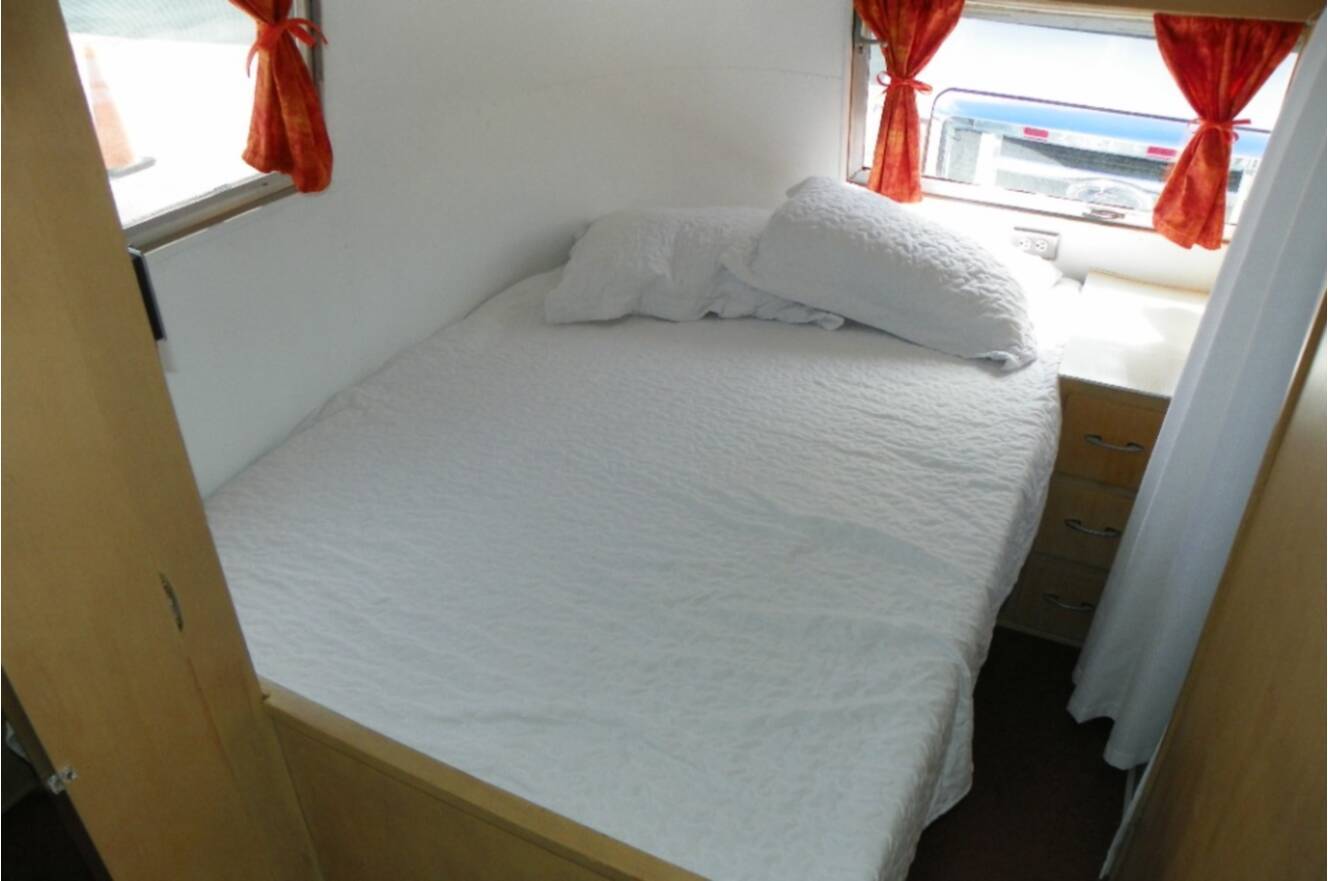 A photo of this 1959 Airstream AIRSTREAM FLYING CLOUD 22