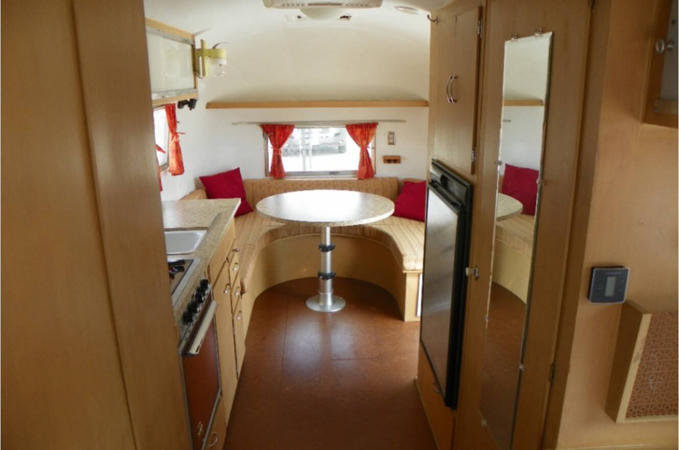 A photo of this 1959 Airstream AIRSTREAM FLYING CLOUD 22