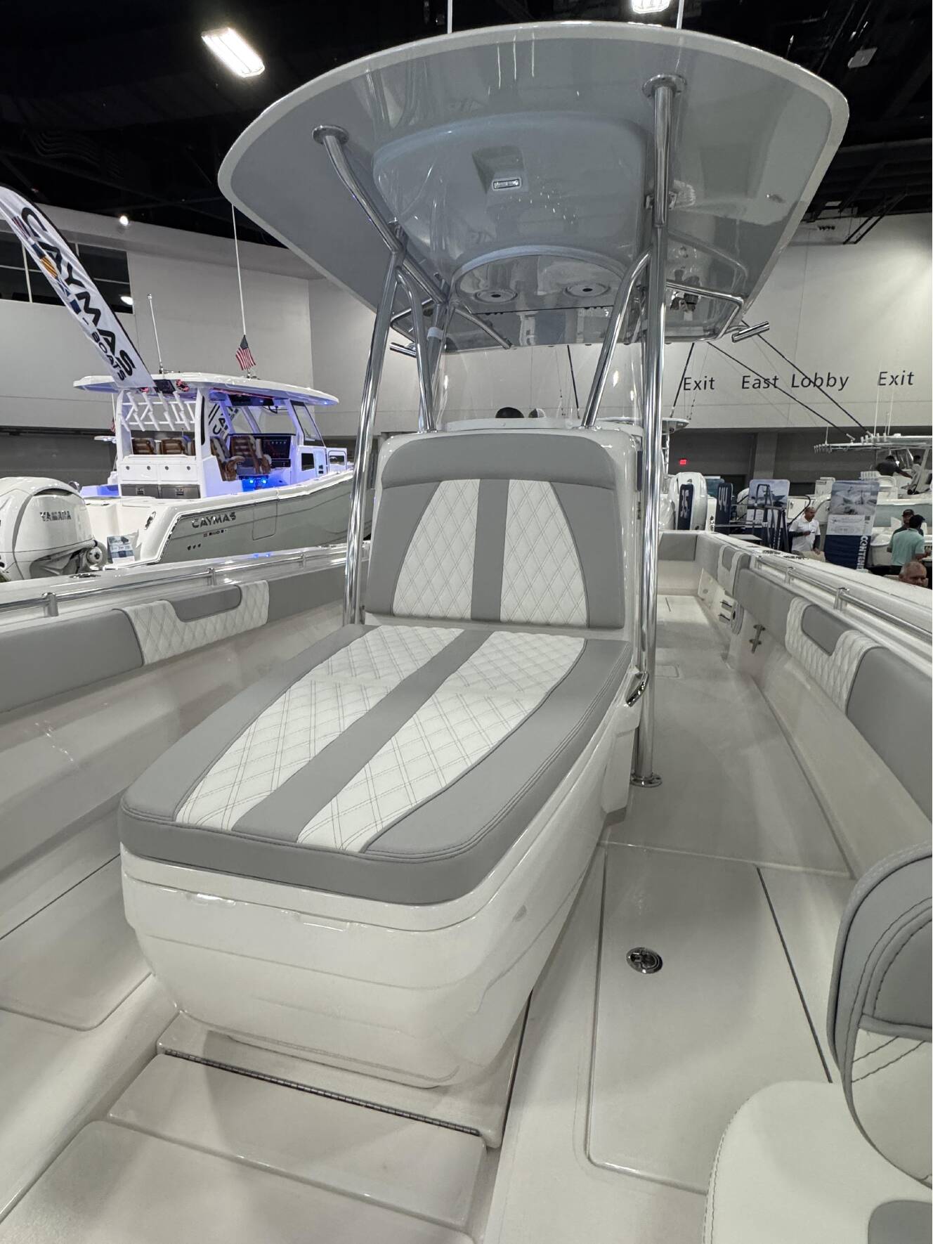 A photo of this 2027 Contender 35 ST with Twin Mercury 425 V10 35'