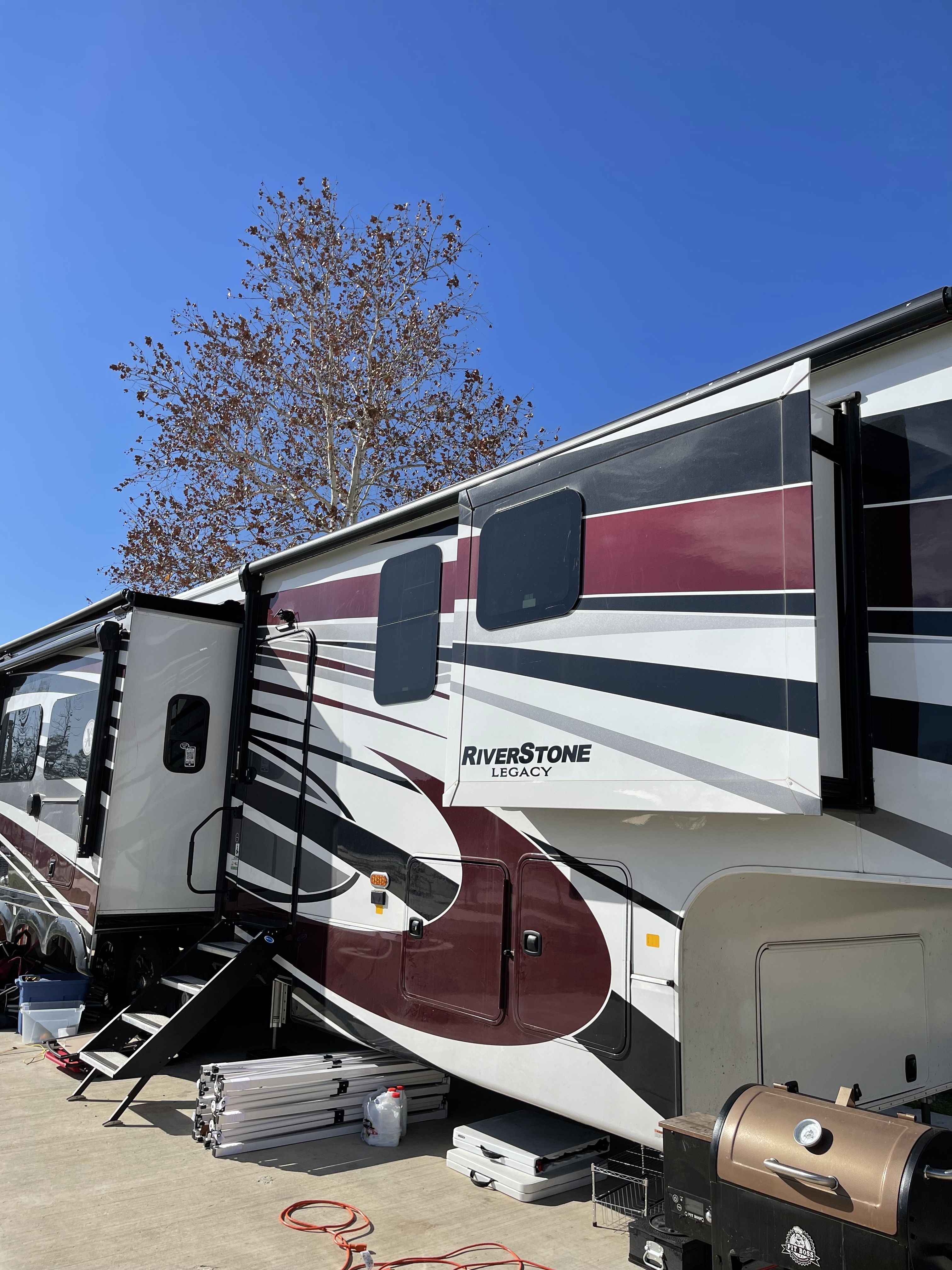 2022 Forest River RIVERSTONE LEGACY 442MC RV