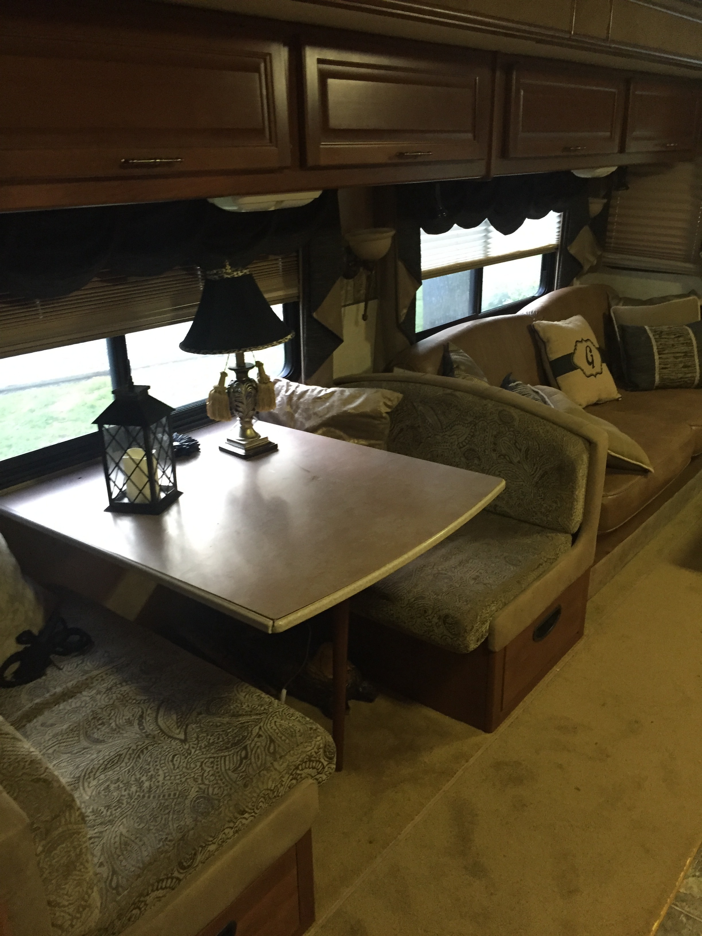 2005 Fleetwood EXPEDITION 38N in piney flats TN