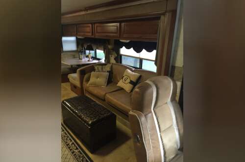 2005 Fleetwood EXPEDITION 38N in piney flats TN