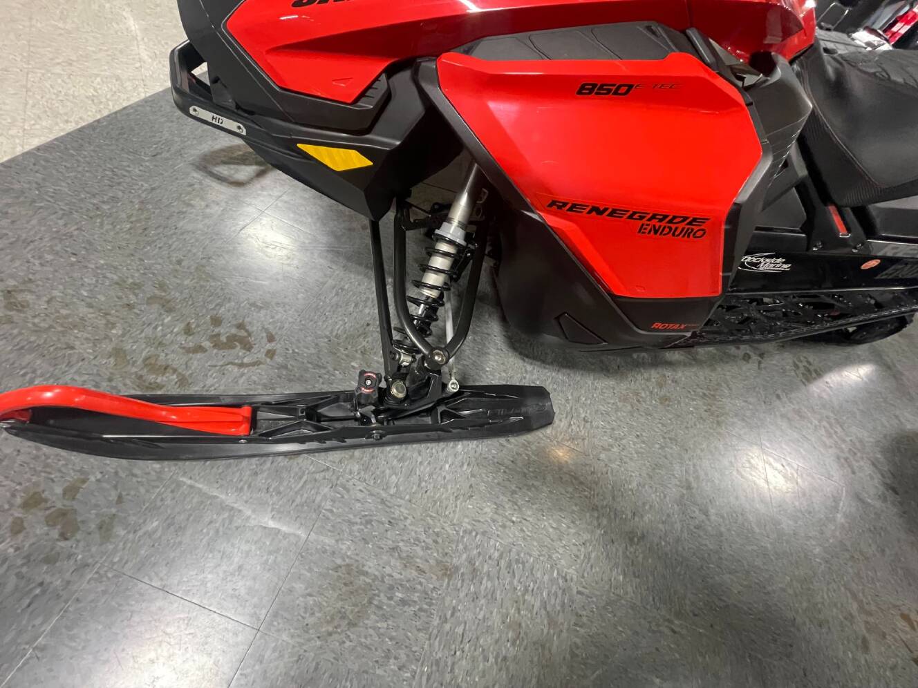 A photo of this 2020 Ski-Doo Renegade Enduro 850 E-TEC ES