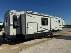 2021 FOREST RIVER CHEROKEE ARCTIC WOLF 3660 SUITE