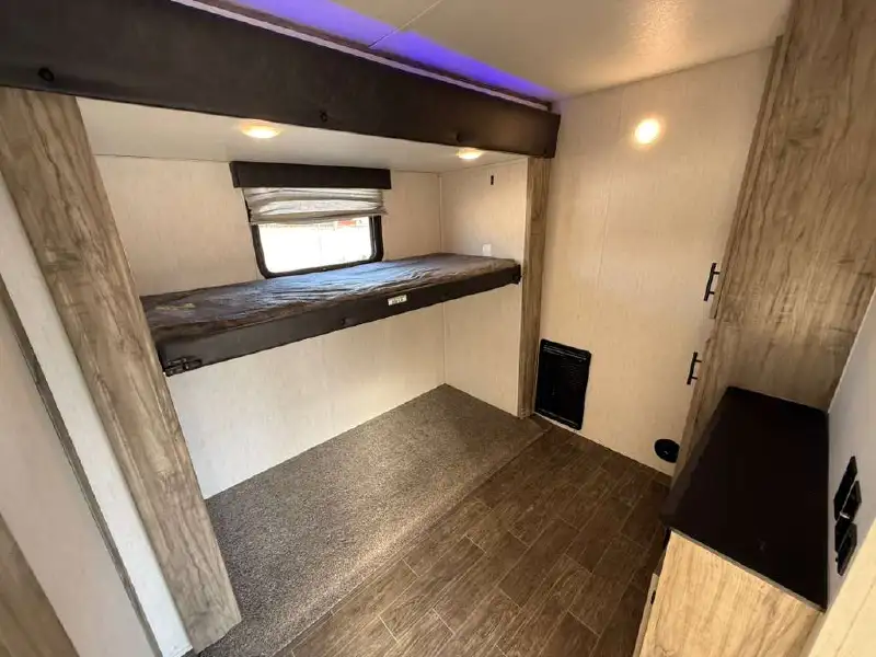 2021 FOREST RIVER CHEROKEE ARCTIC WOLF 3660 SUITE