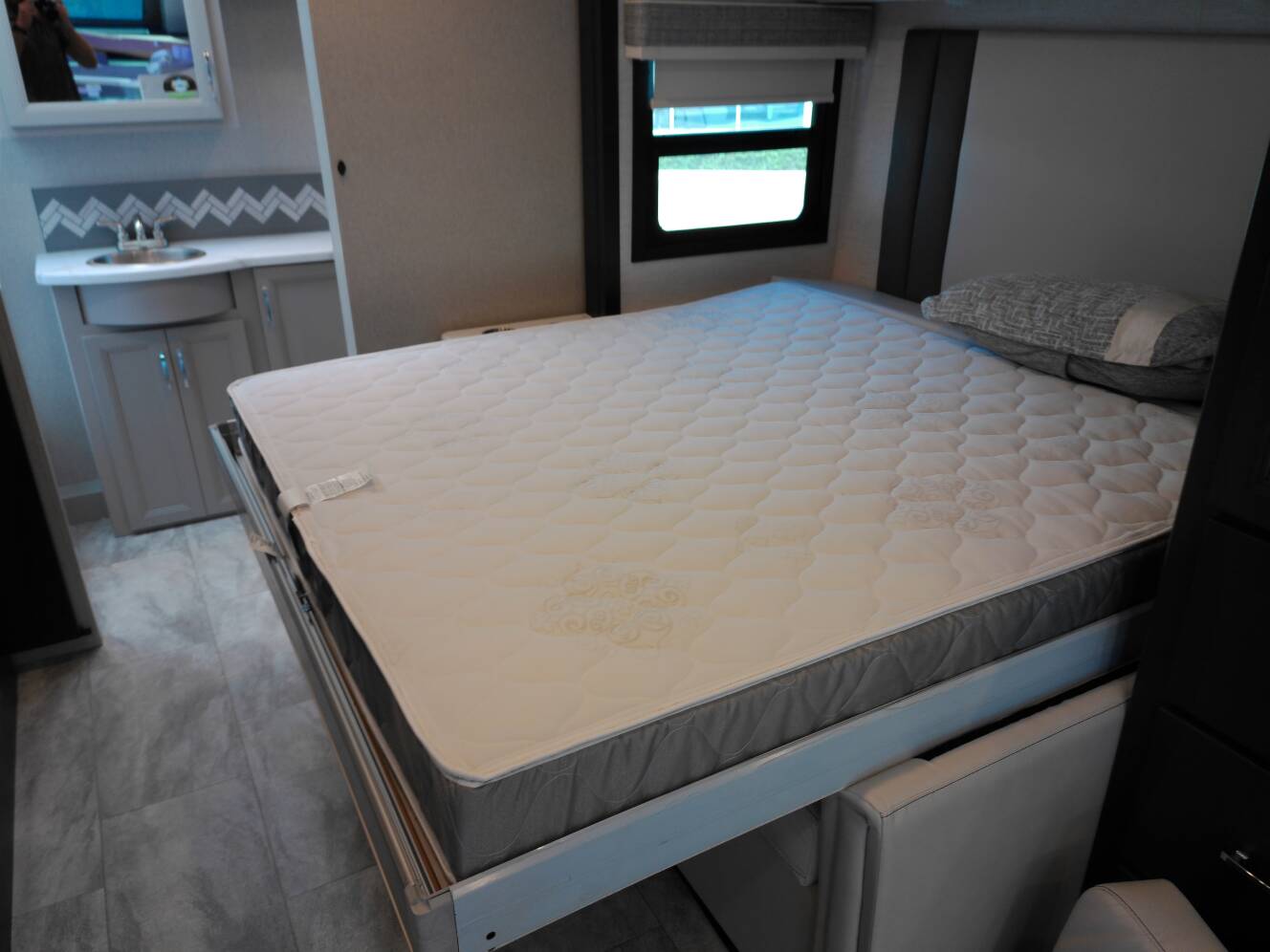 A photo of this 2026 Thor Motor Coach Magnitude GRAND S29