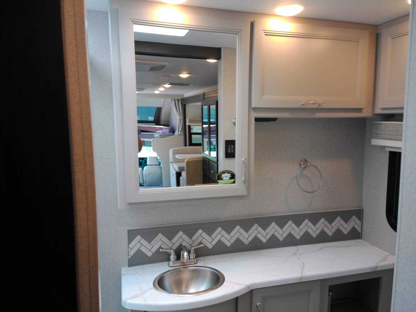 A photo of this 2026 Thor Motor Coach Magnitude GRAND S29