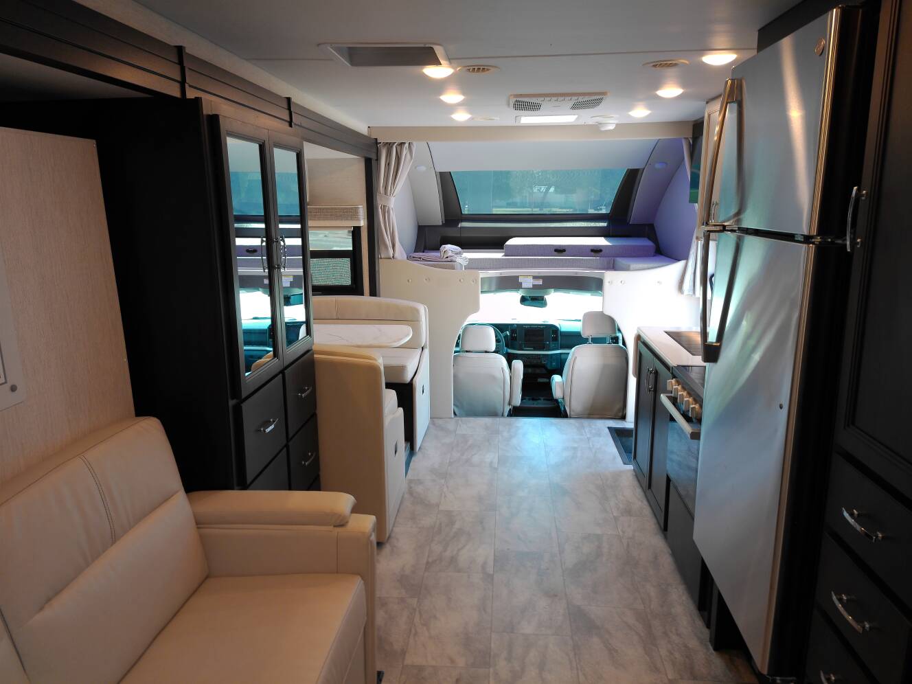 A photo of this 2026 Thor Motor Coach Magnitude GRAND S29