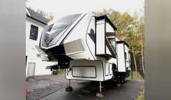 2023 Grand Design MOMENTUM 320G RV