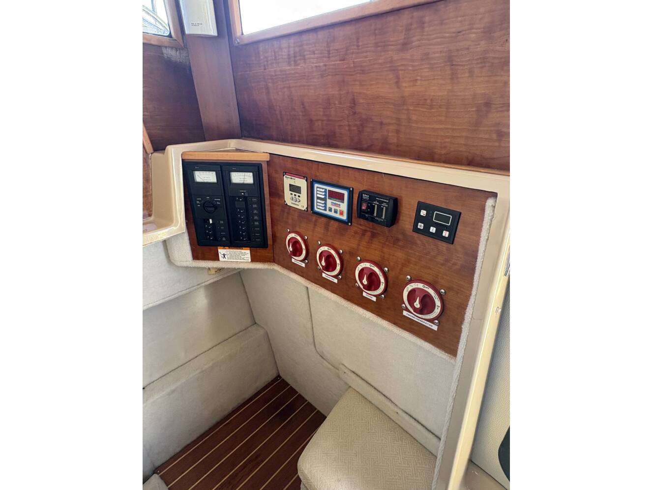 A photo of this 2012 Cutwater 26 Pocket Cruiser