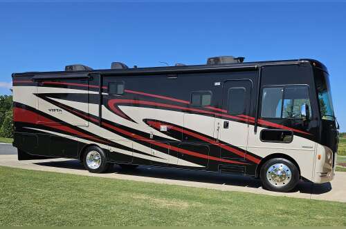 2017 Winnebago VISTA LX 35F in campobello SC