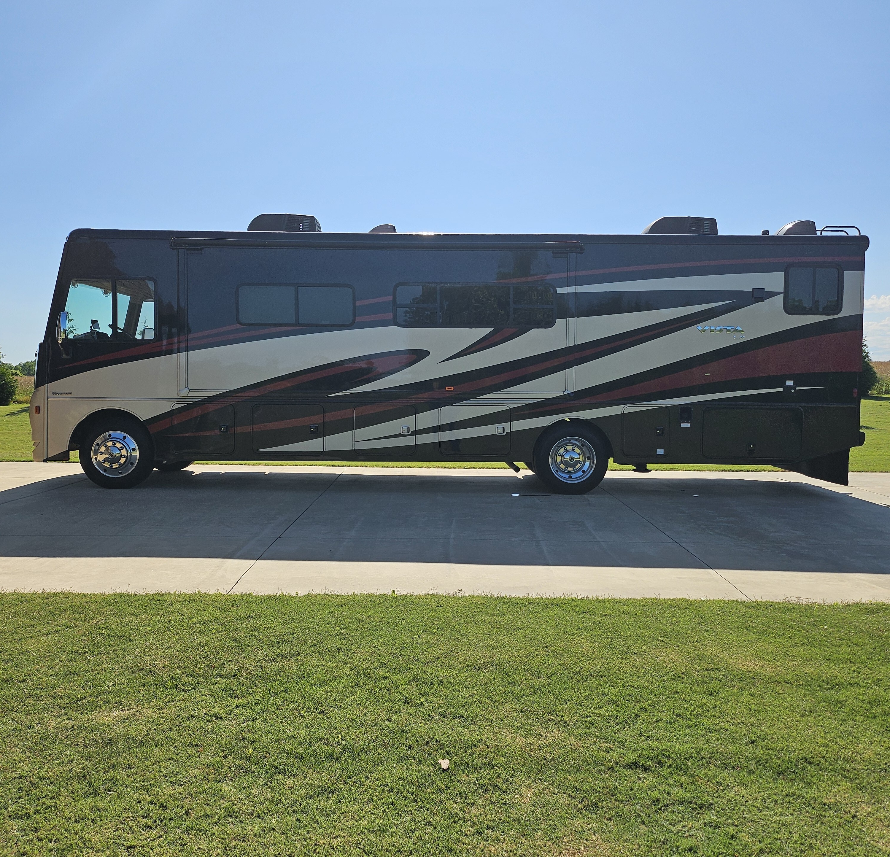 2017 Winnebago VISTA LX 35F in campobello SC