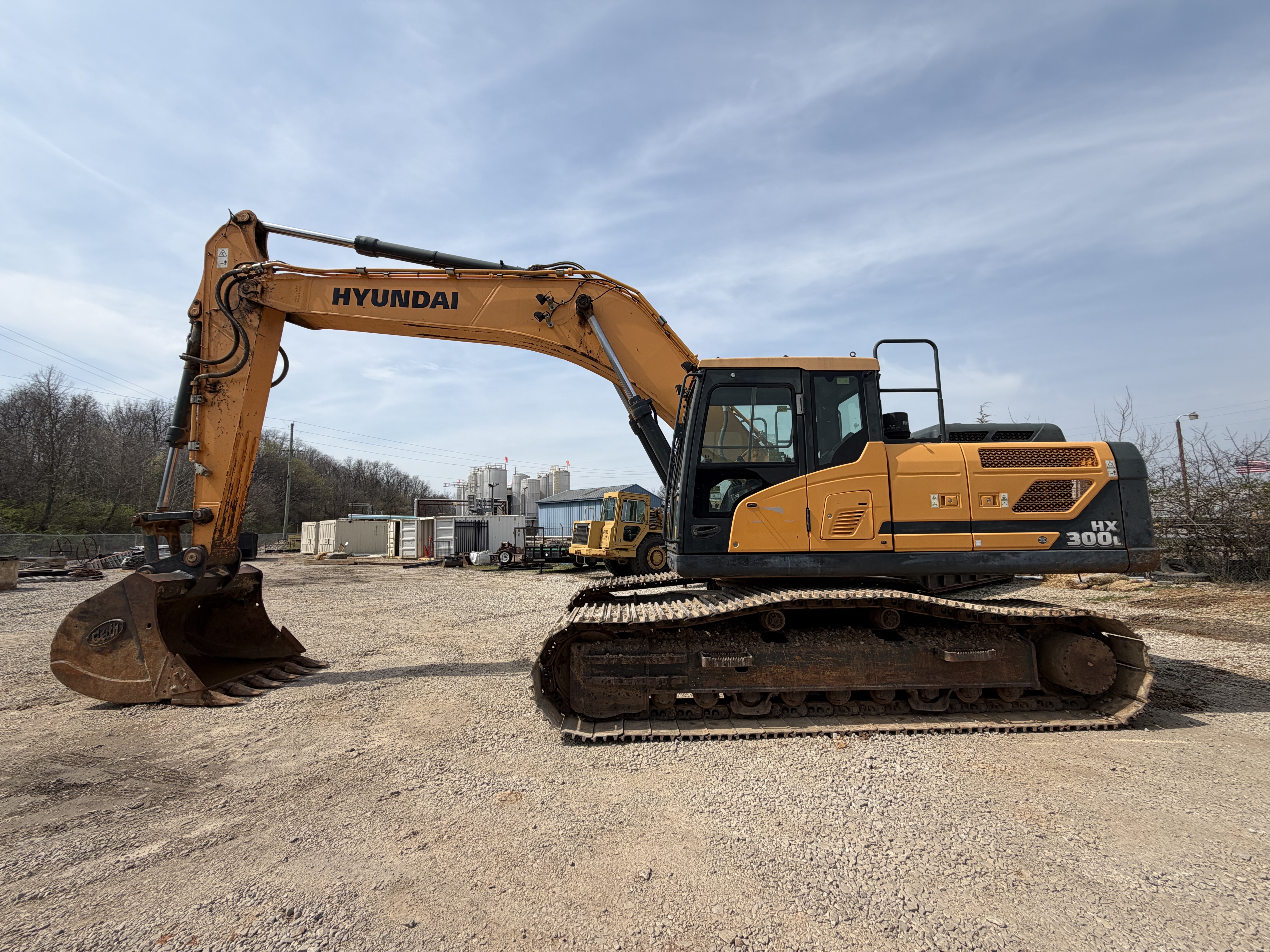 2021 HYUNDAI HX300L in Elizabethtown, KY