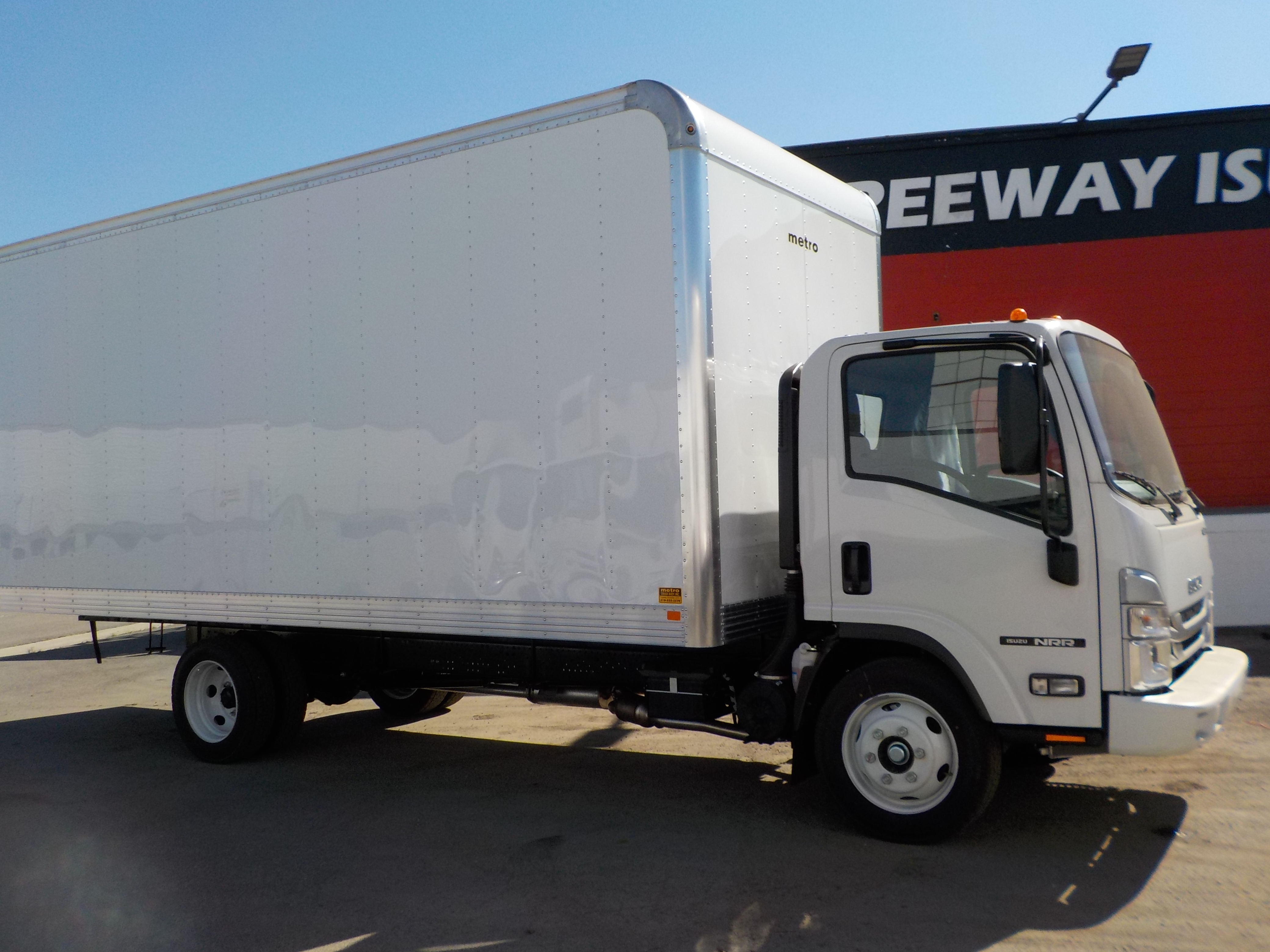 2025 ISUZU NRR in Corona, CA